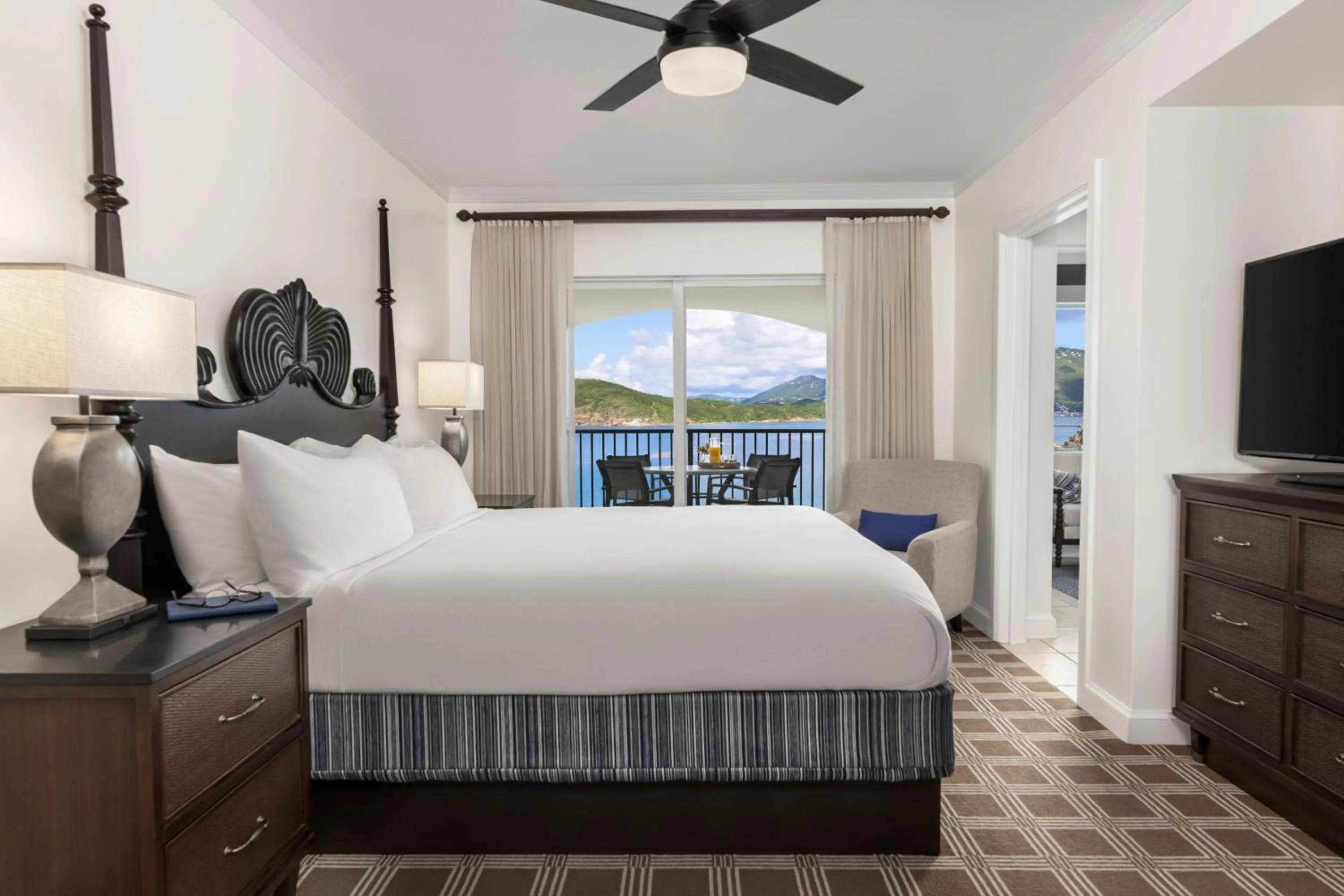 Bedroom, Bed in Marriott's Frenchman's Cove