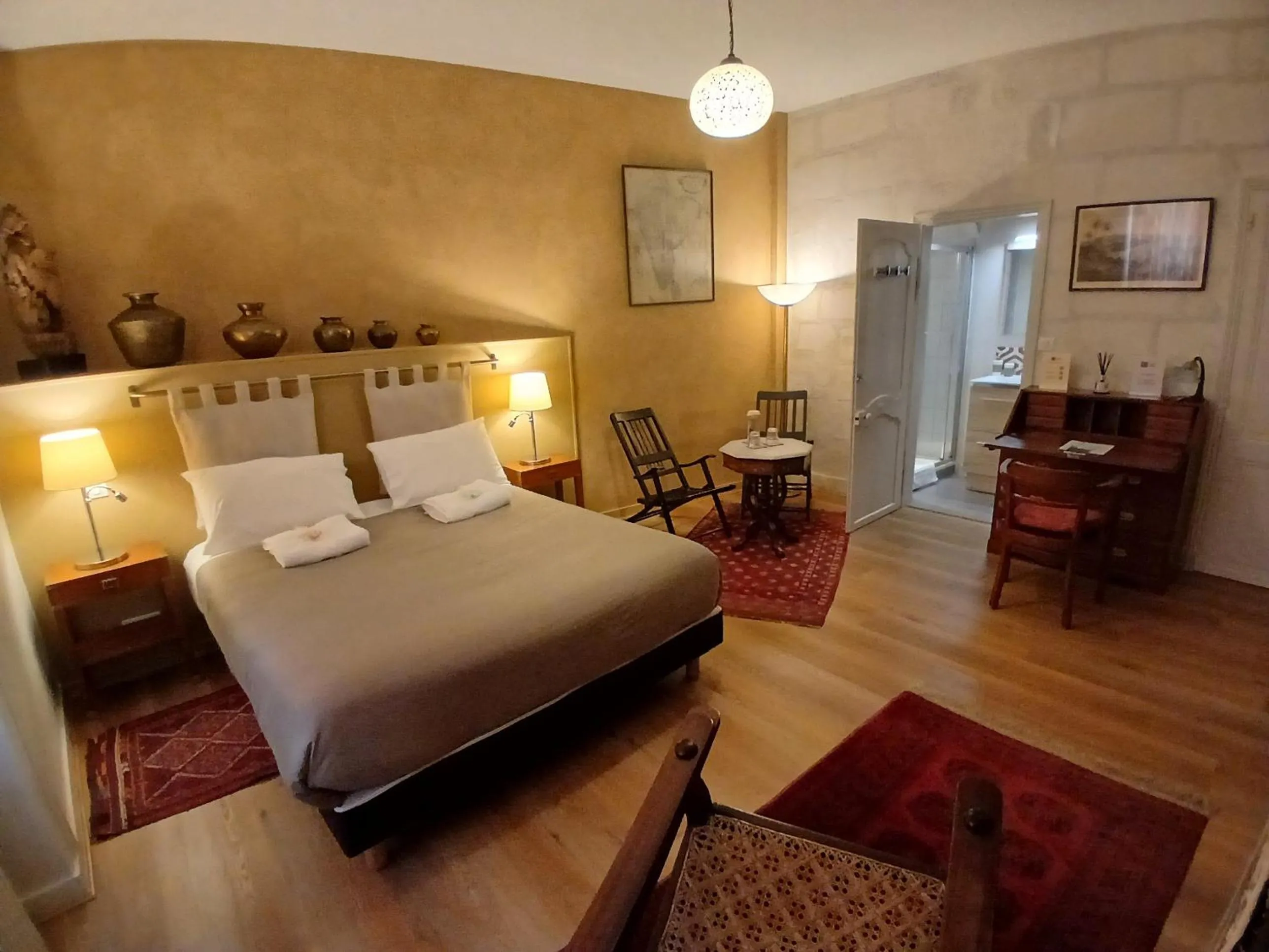 Bedroom, Bed in La Résidence des Indes