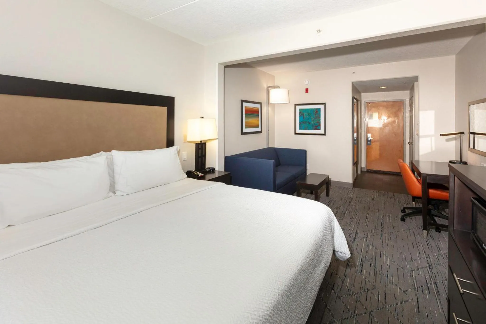 Photo of the whole room, Bed in Holiday Inn Express Hotel & Suites Jacksonville Airport by IHG