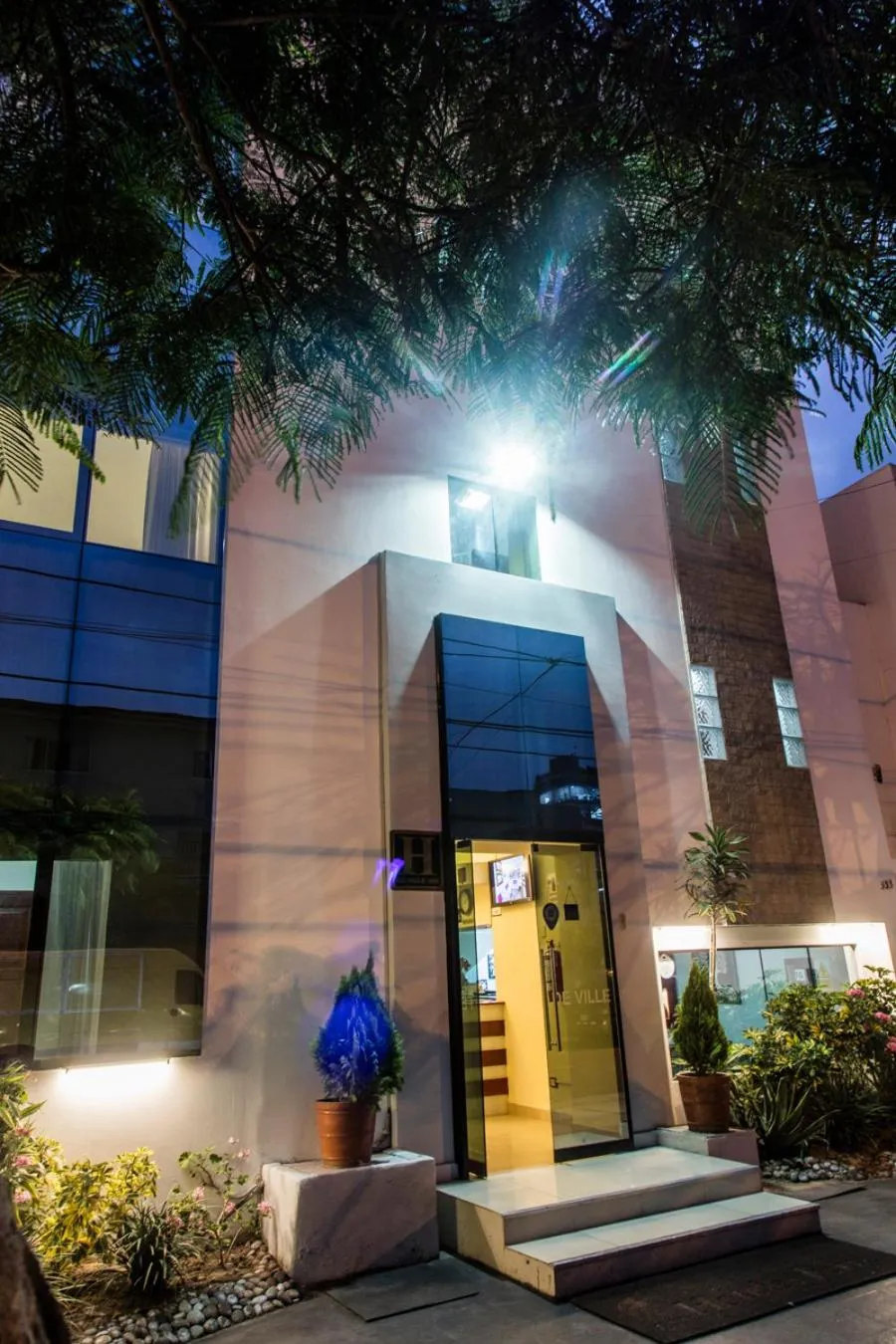 Facade/entrance in Hotel Ferré De Ville