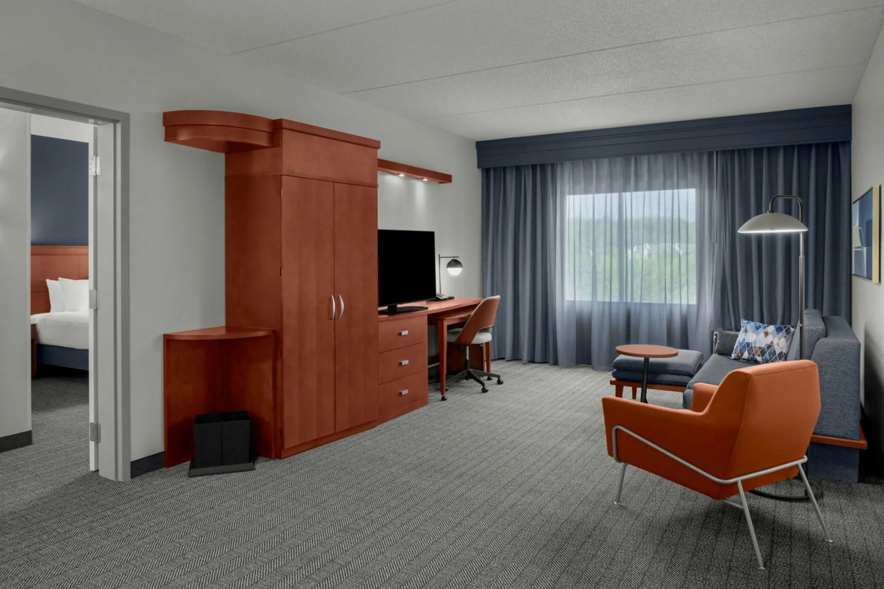 Bedroom in Courtyard Pittsburgh Settlers Ridge/Robinson Township