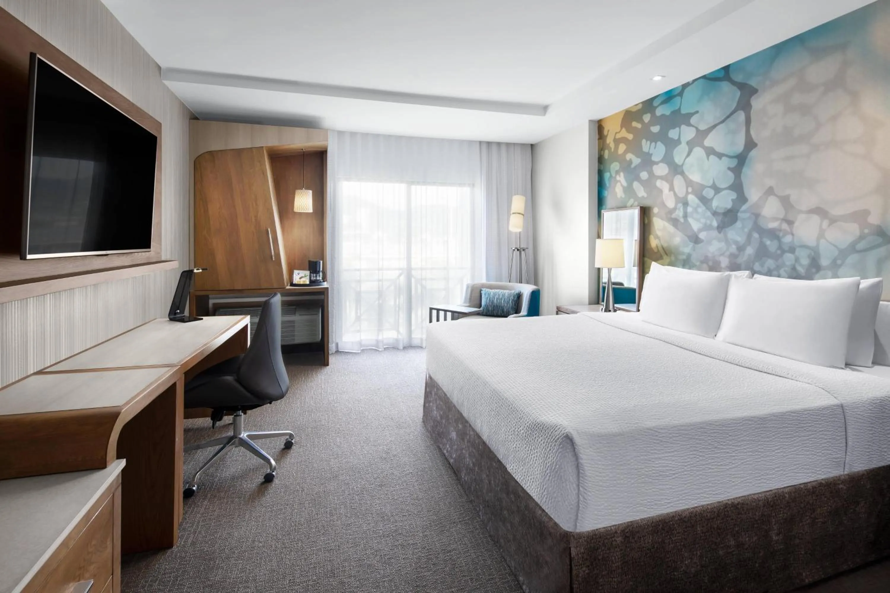 Photo of the whole room, Bed in Courtyard by Marriott Port of Spain