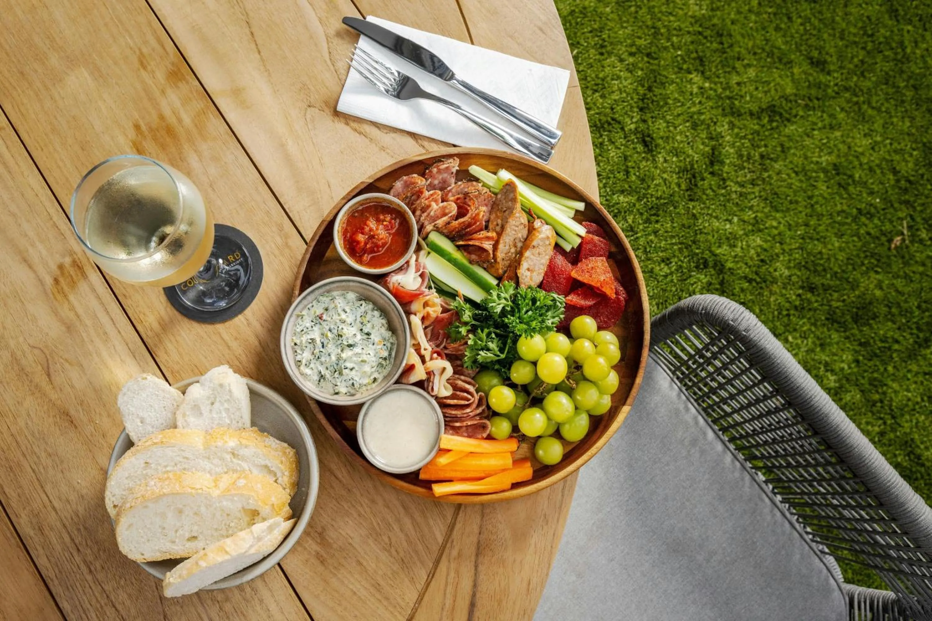 Restaurant/places to eat in Courtyard by Marriott Port of Spain