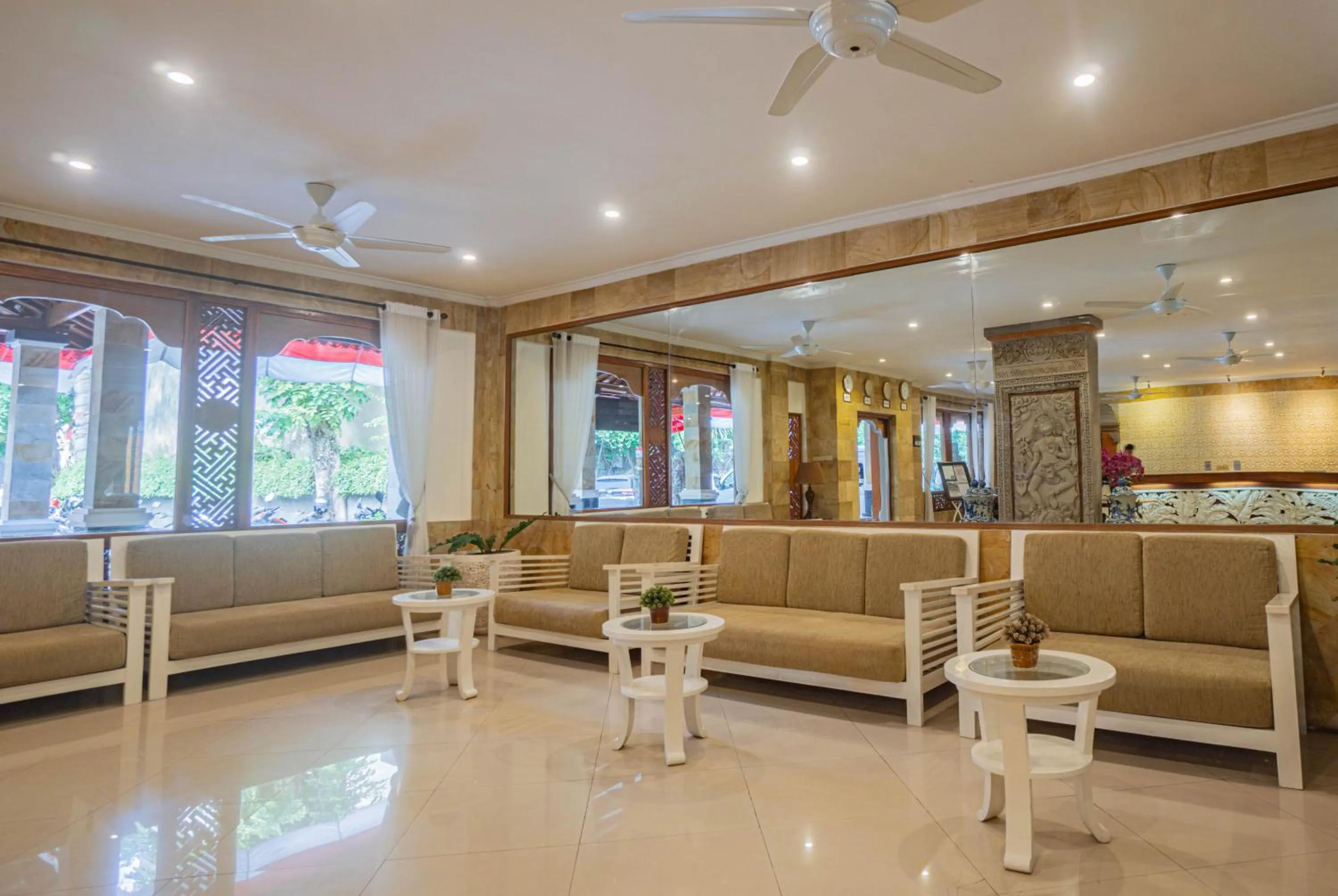 Lobby or reception in Wina Holiday Villa Kuta Bali