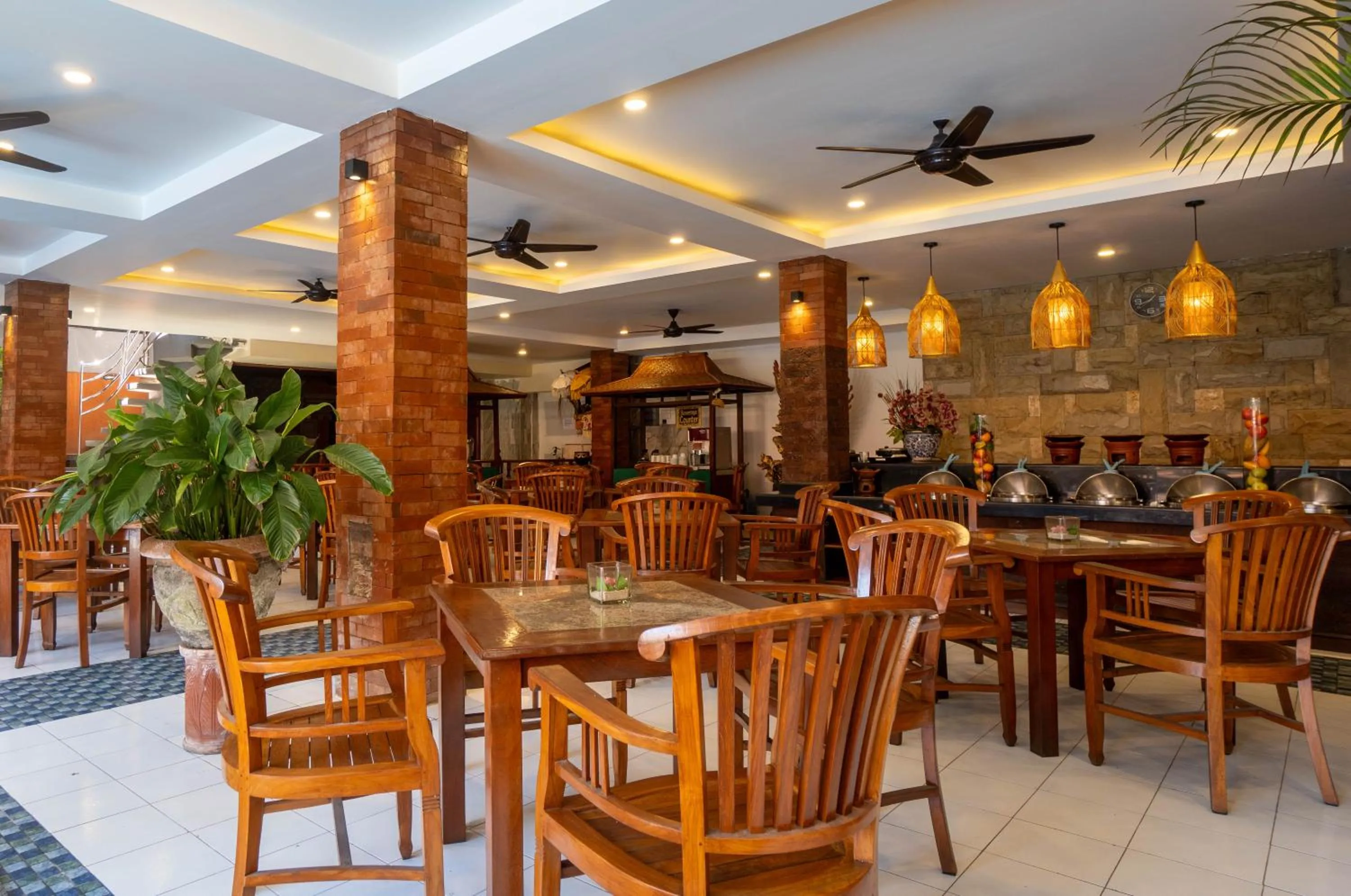 Restaurant/places to eat in Wina Holiday Villa Kuta Bali