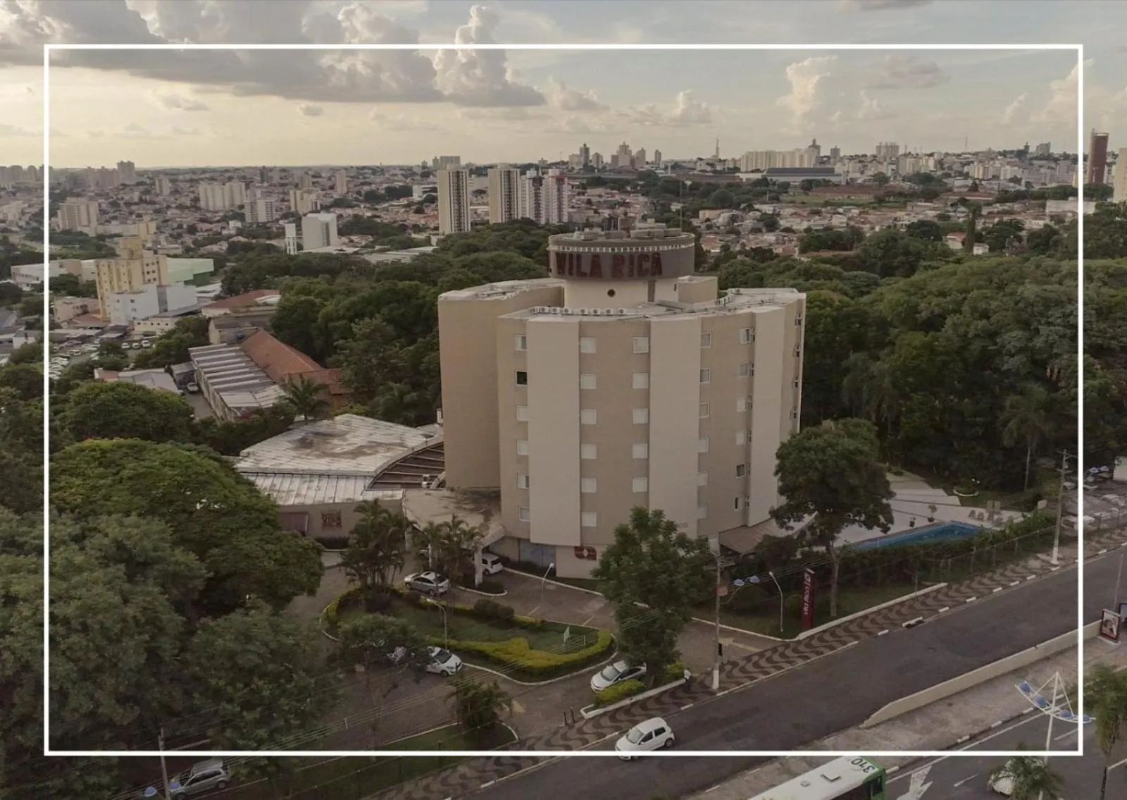 Property building in Hotel Vila Rica Campinas