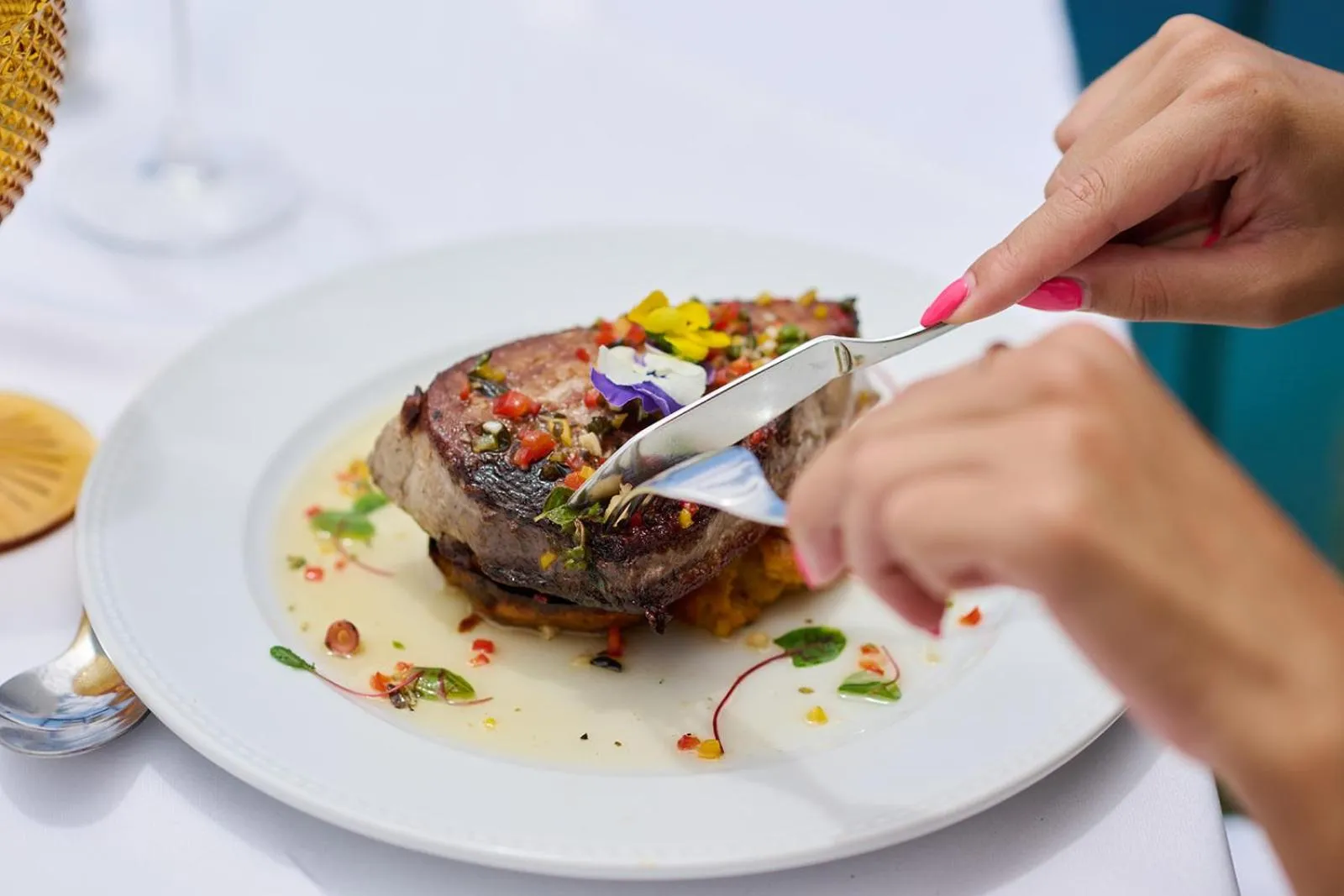 Restaurant/places to eat in Inn & Art Madeira