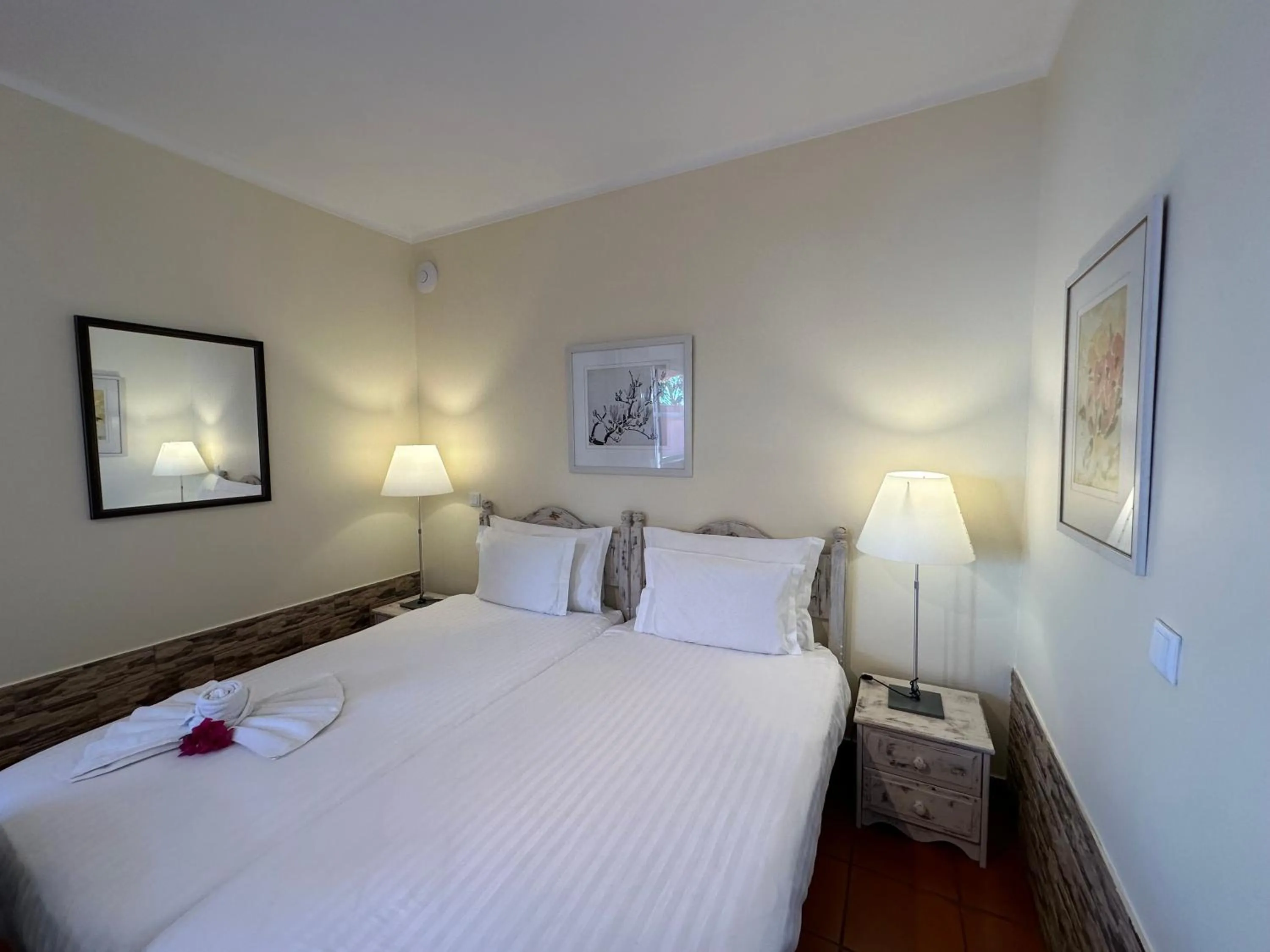 Bed in Inn & Art Madeira