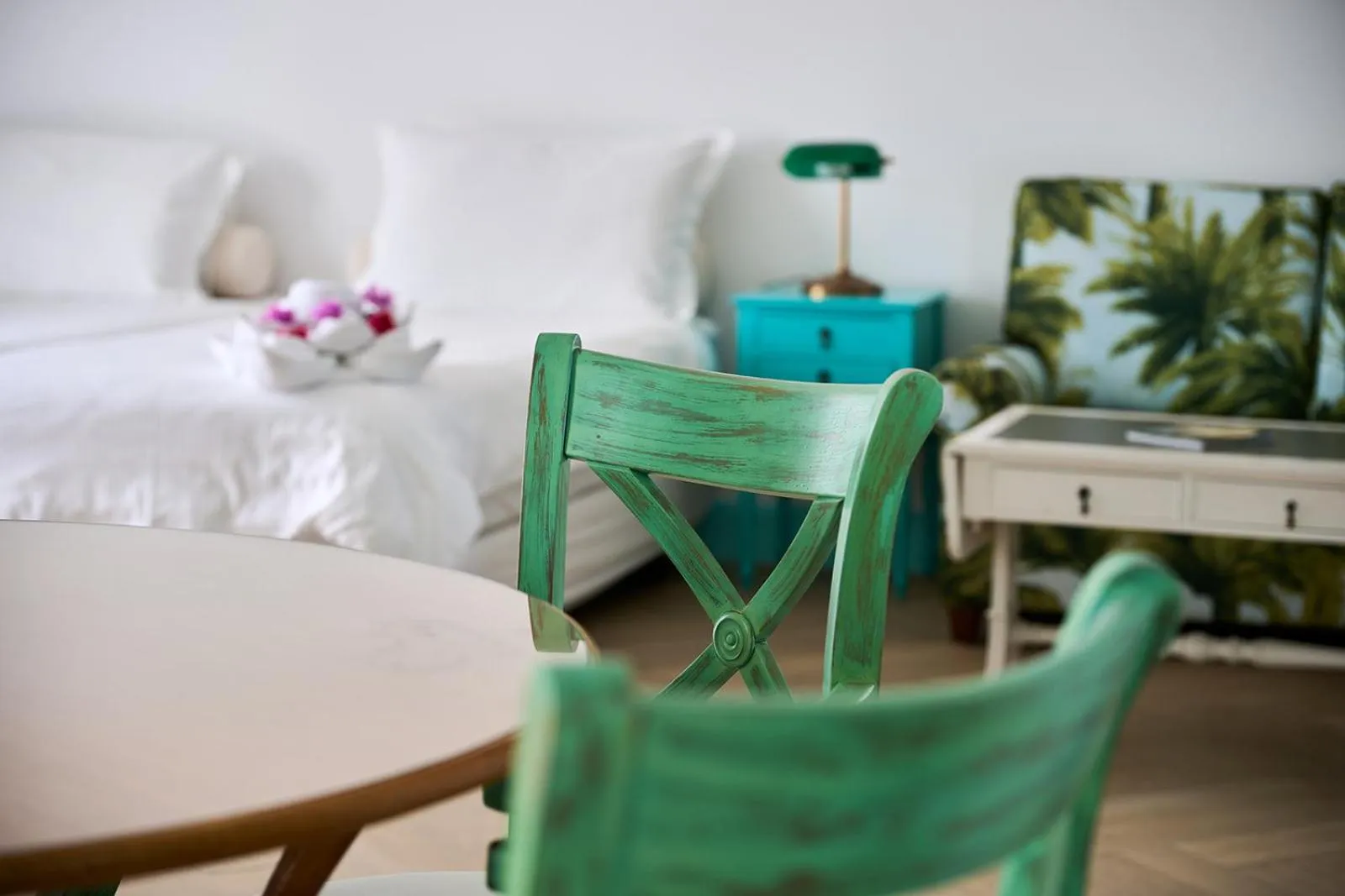 Photo of the whole room, Bed in Inn & Art Madeira