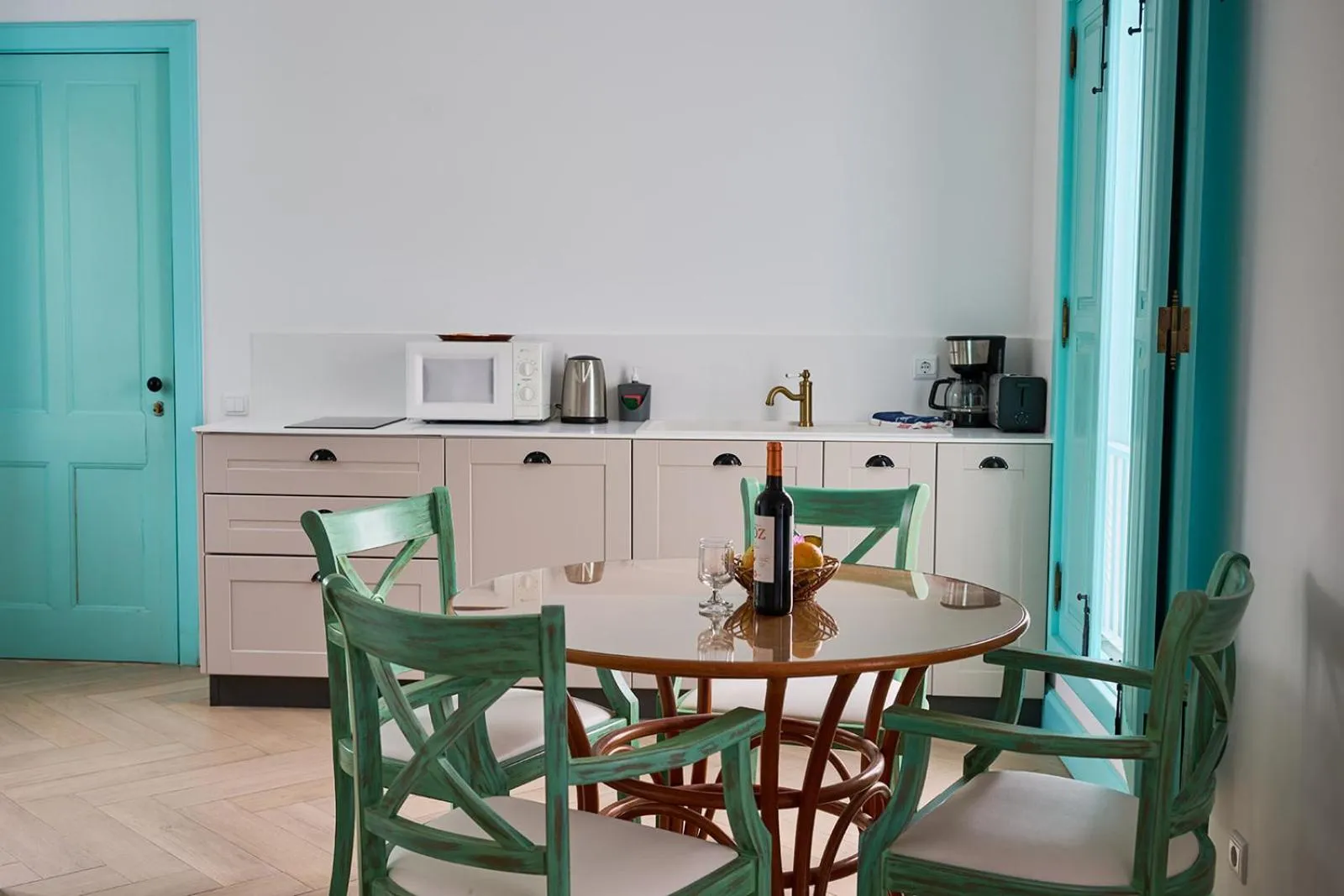 Dining area in Inn & Art Madeira