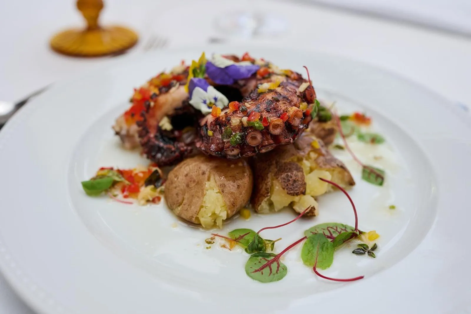 Restaurant/places to eat in Inn & Art Madeira