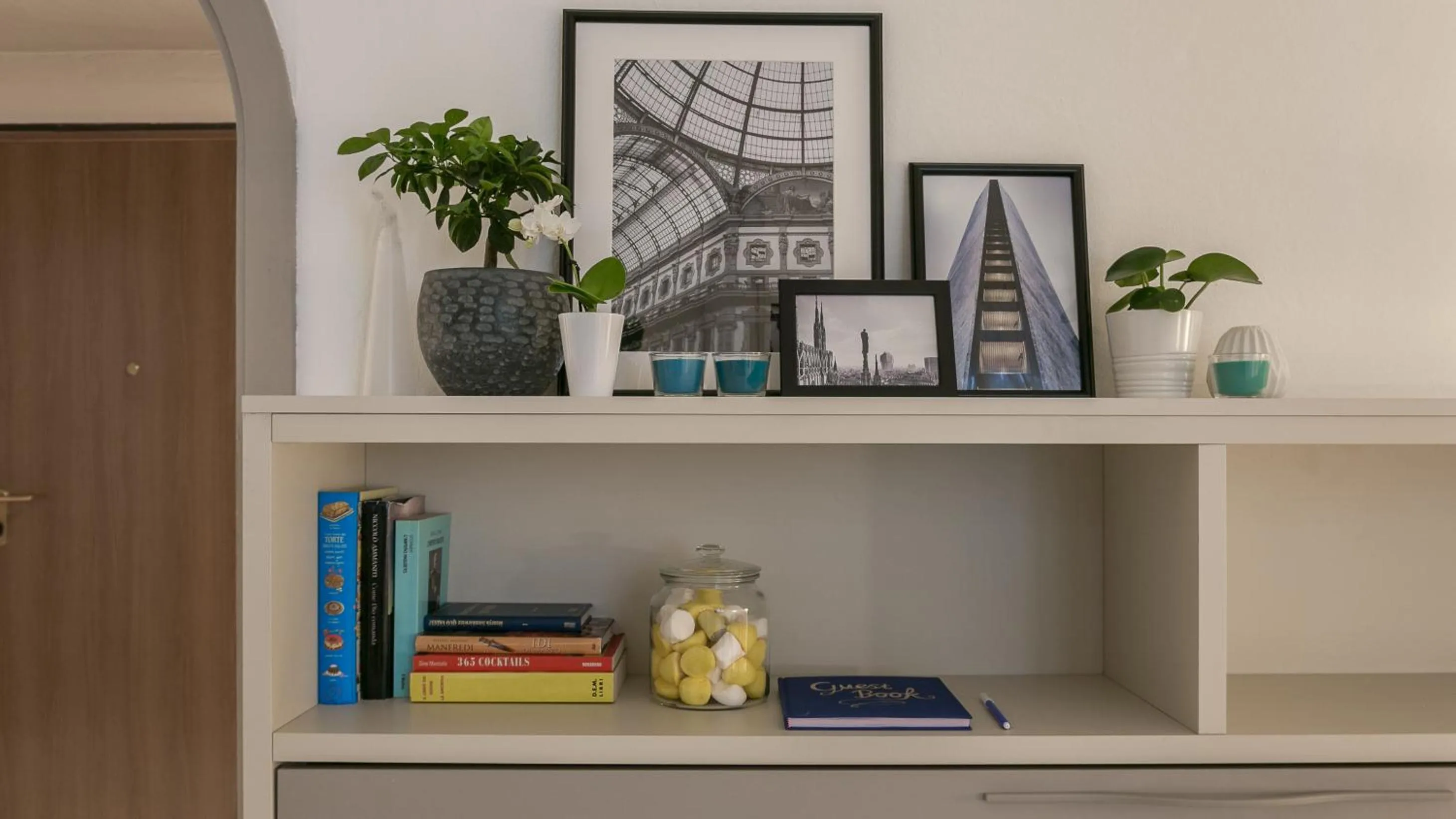 Decorative detail in Next Stop - Central Station