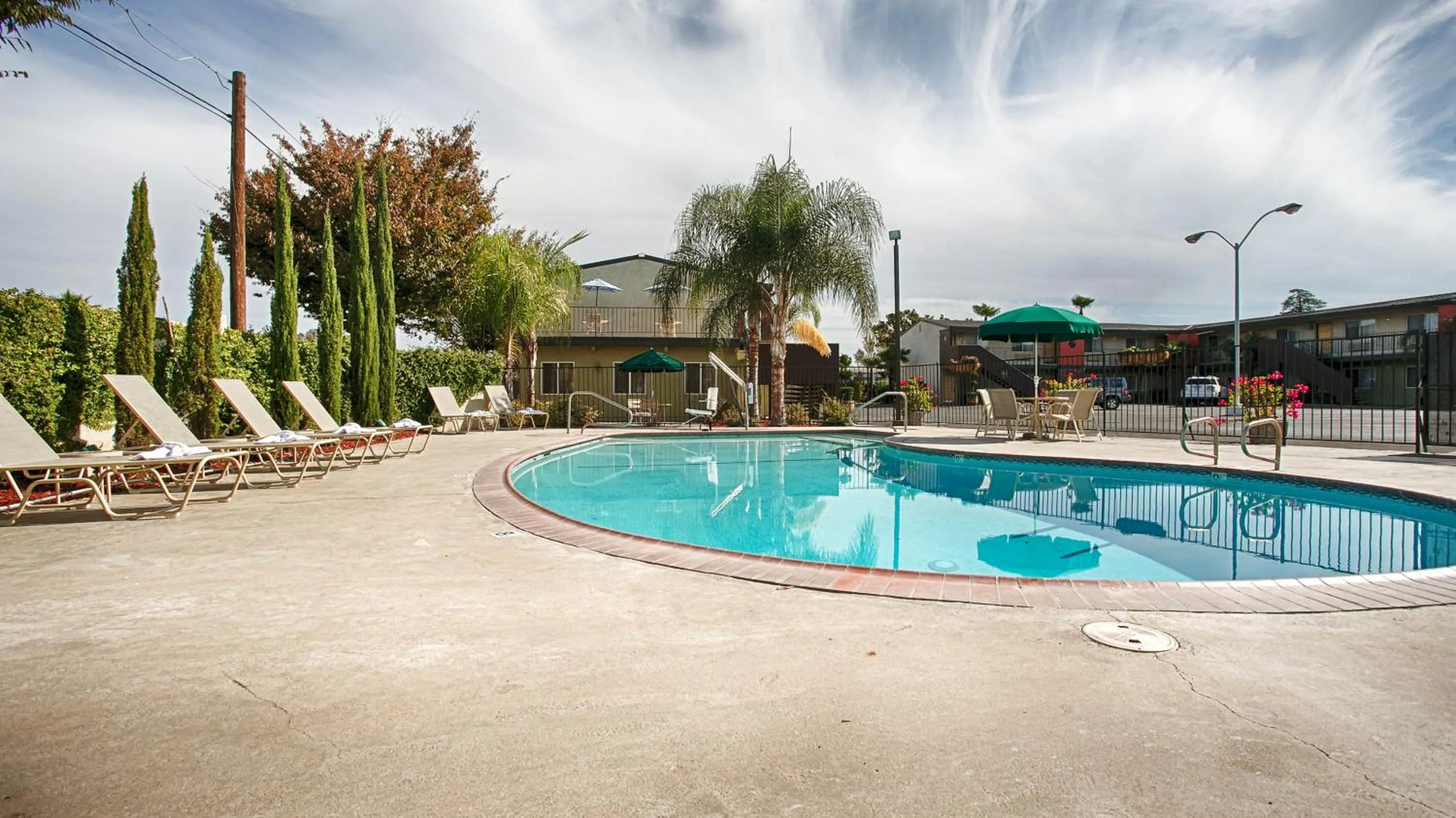 Swimming pool in Days Inn & Suites by Wyndham Lodi