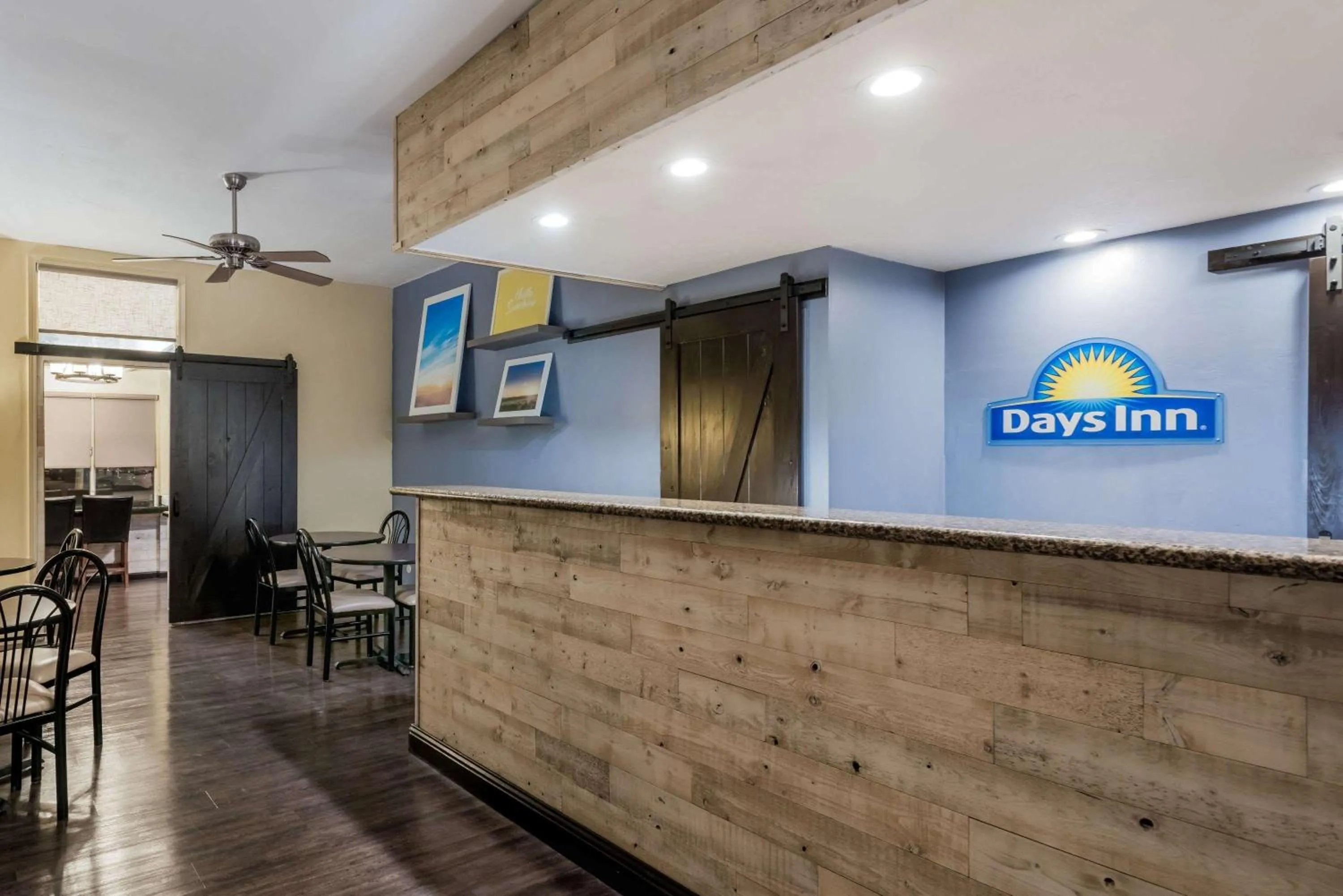 Lobby or reception in Days Inn & Suites by Wyndham Lodi