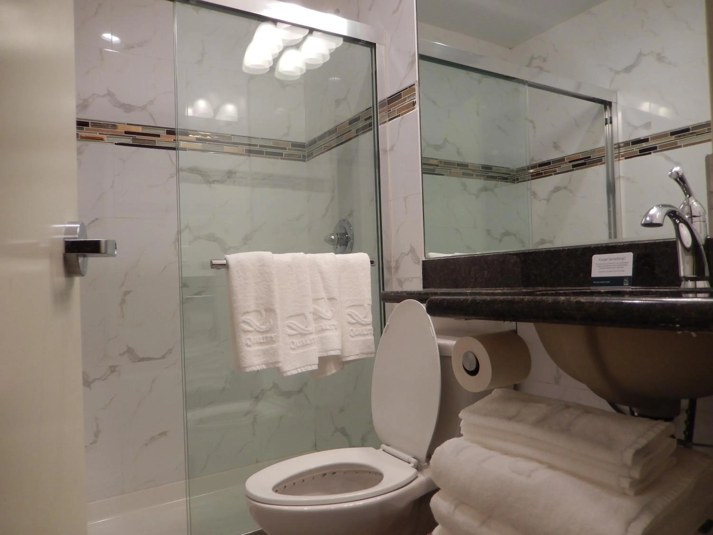 Bathroom in Quality Inn near Sunset Park