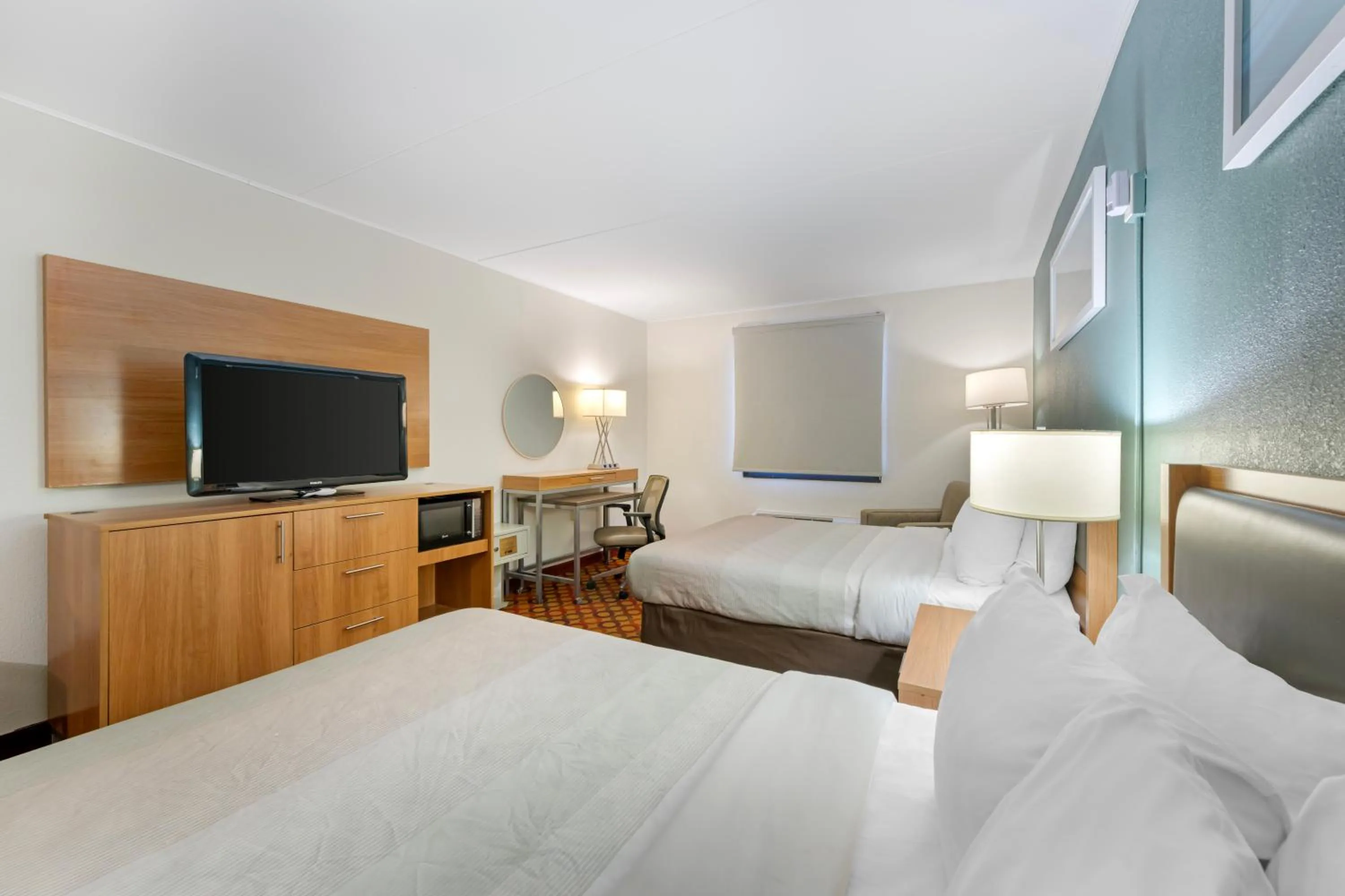 Bed in Quality Inn Enola - Harrisburg