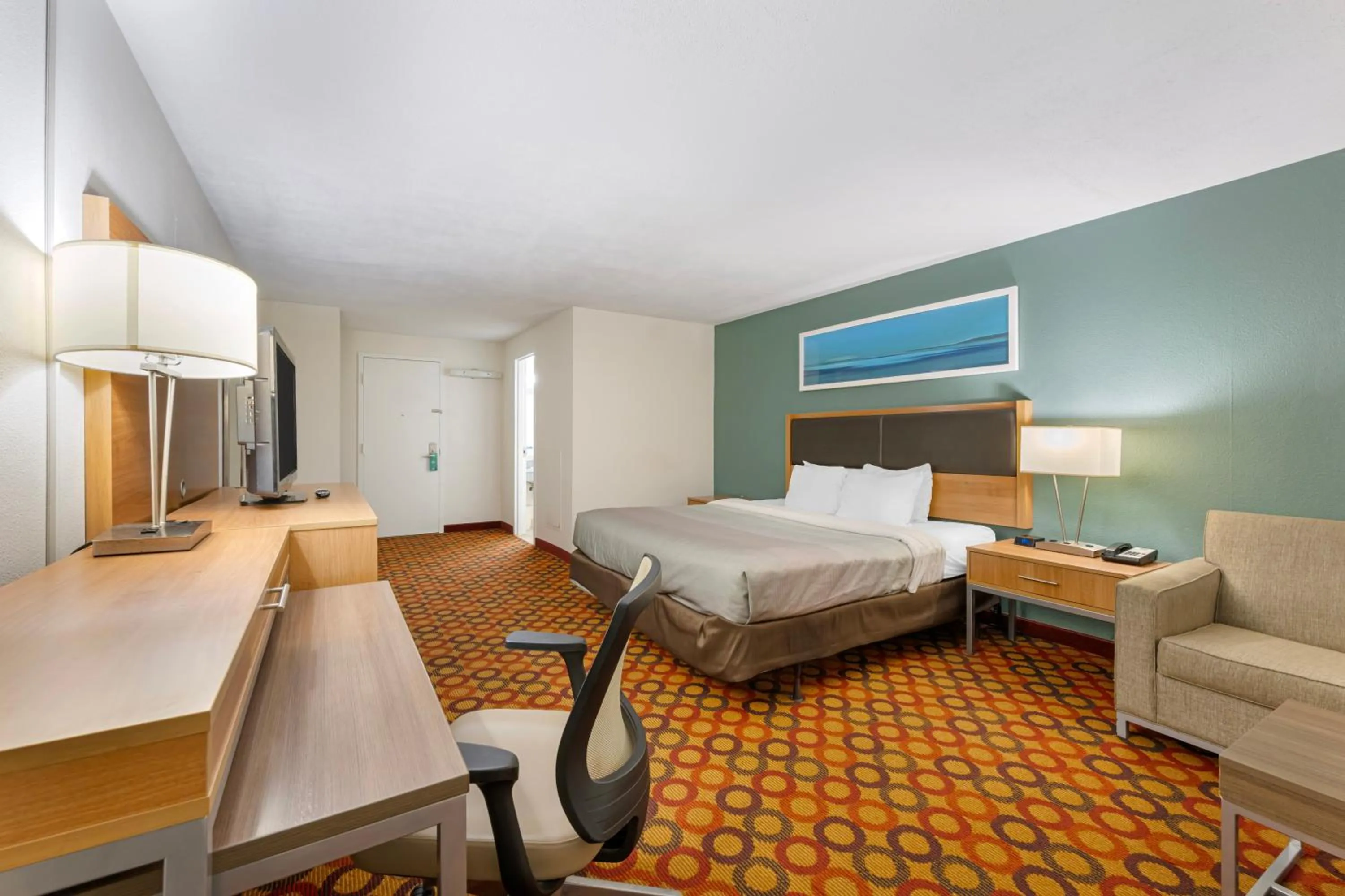 Bed in Quality Inn Enola - Harrisburg