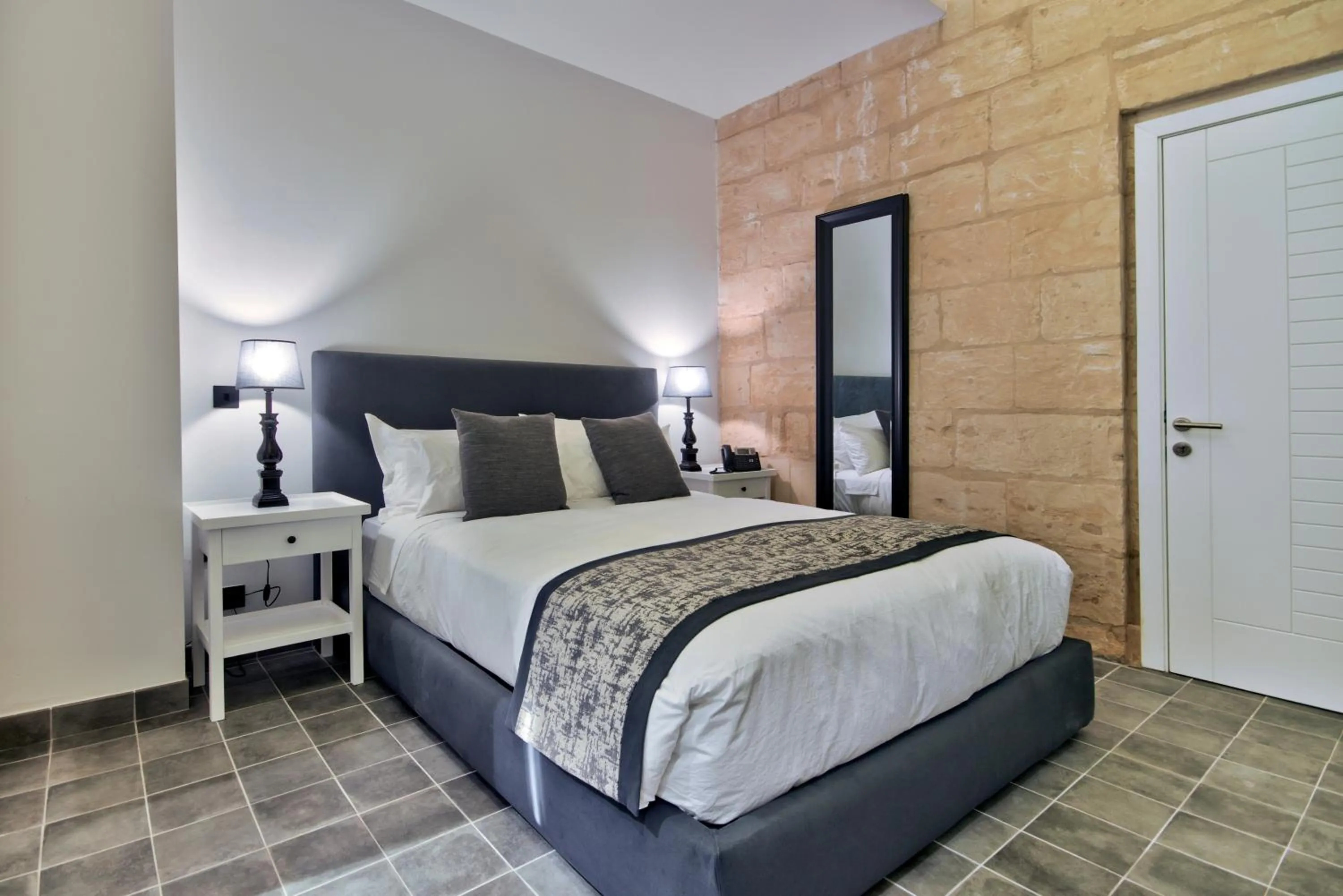 Bedroom, Bed in 66 Saint Paul's & Spa