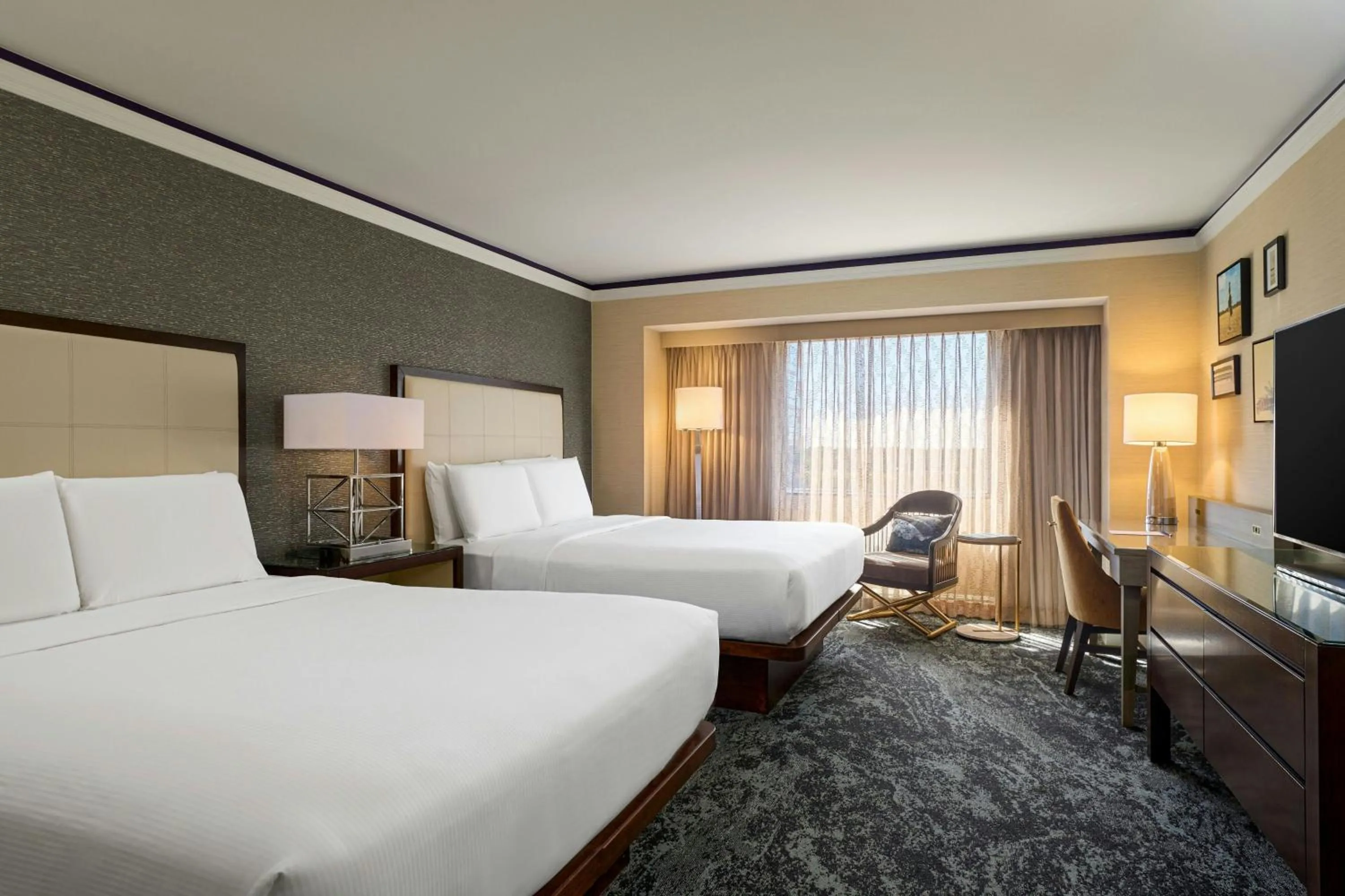 Photo of the whole room, Bed in The Henry, Autograph Collection