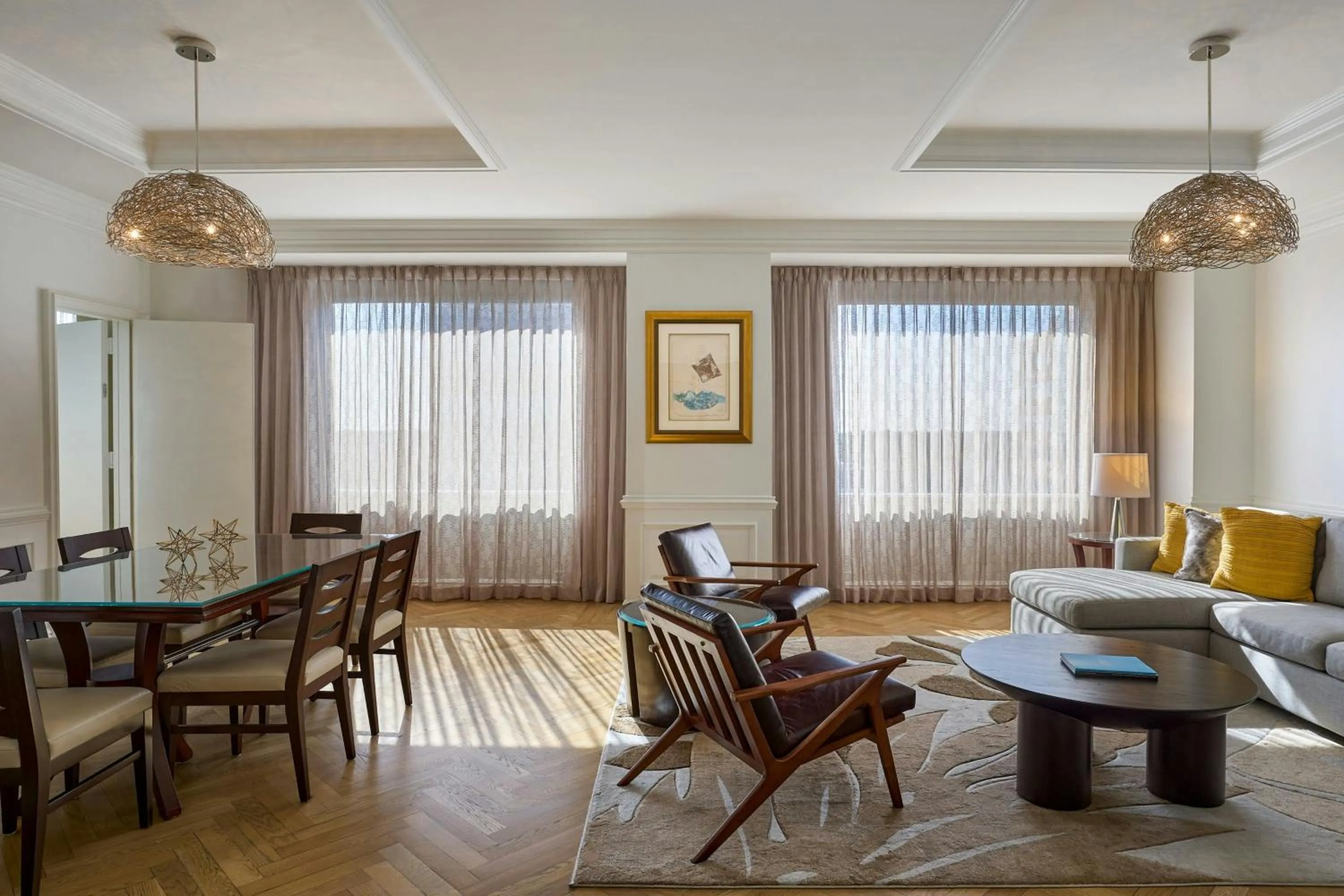 Photo of the whole room in The Henry, Autograph Collection