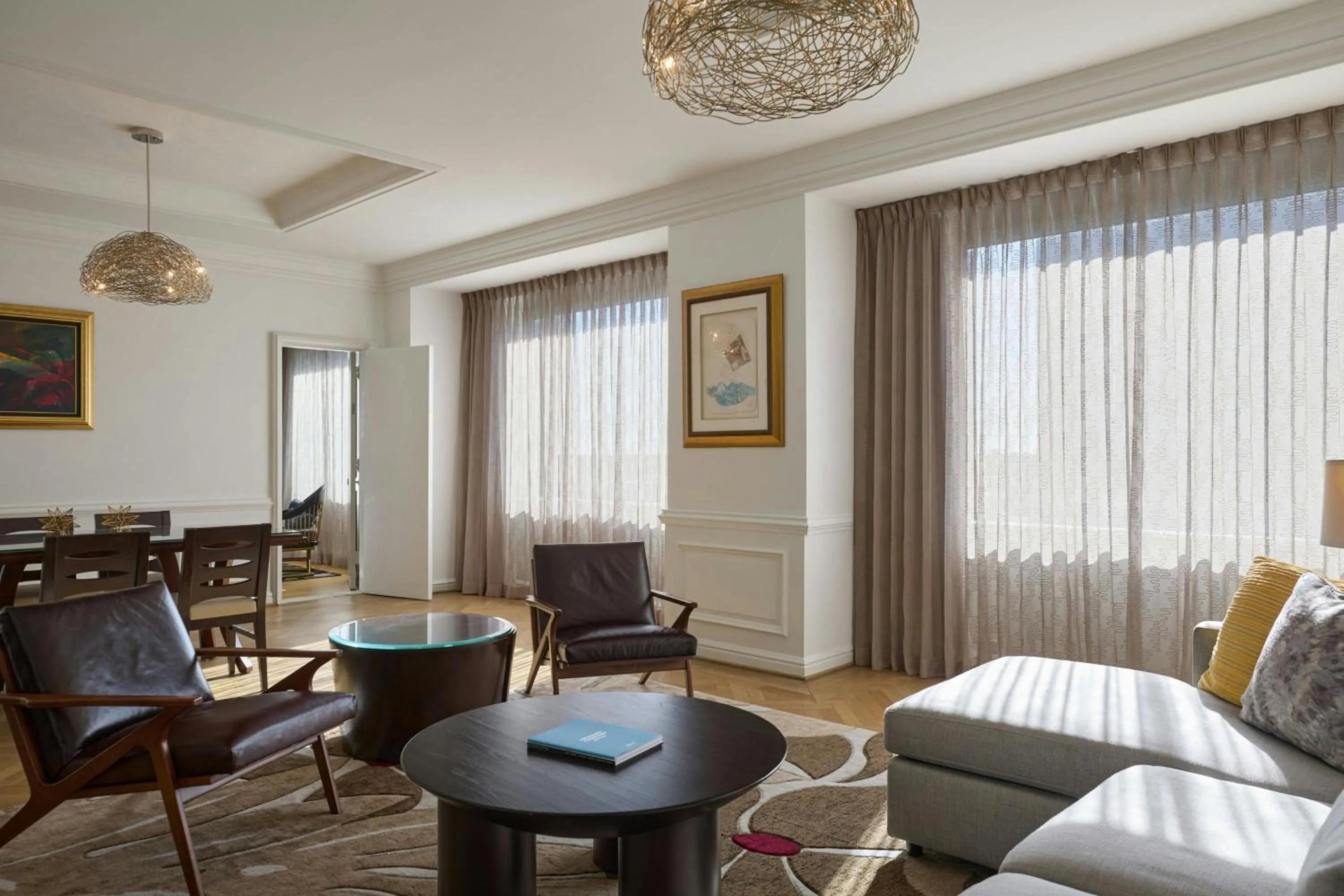 Photo of the whole room in The Henry, Autograph Collection