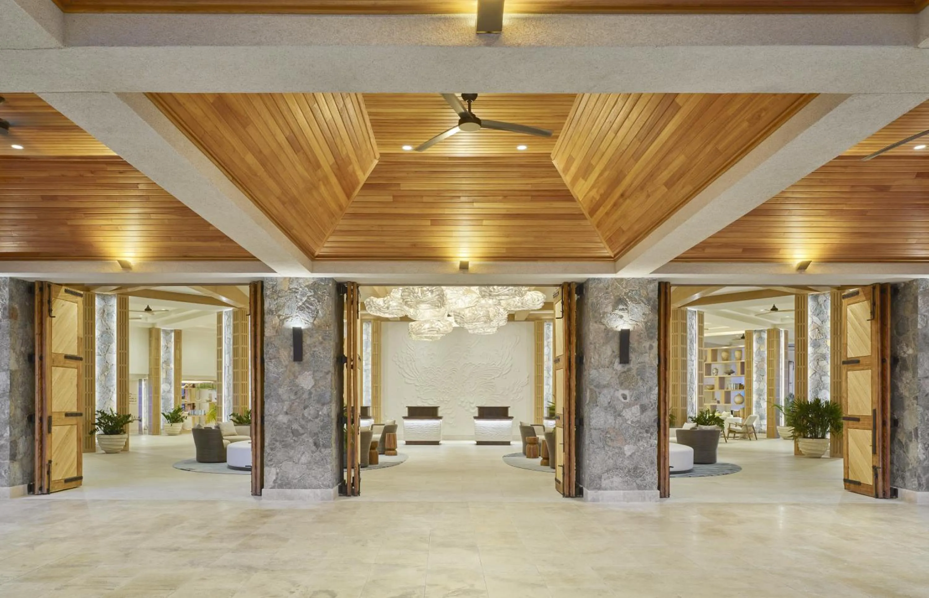 Lobby or reception in The Westin St Thomas Beach Resort & Spa