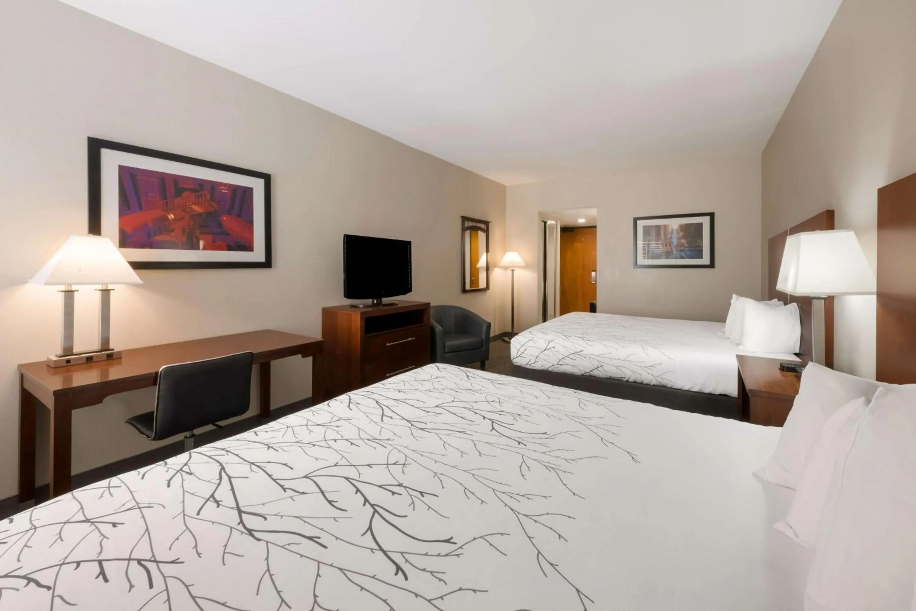 Bedroom, Bed in Best Western Lanai Garden Inn & Suites