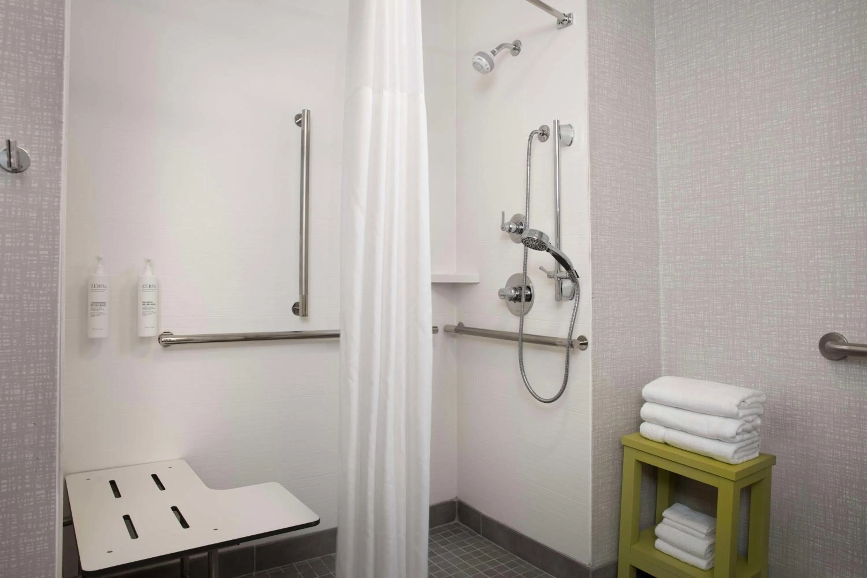 Bathroom in Hampton Inn Kingsland