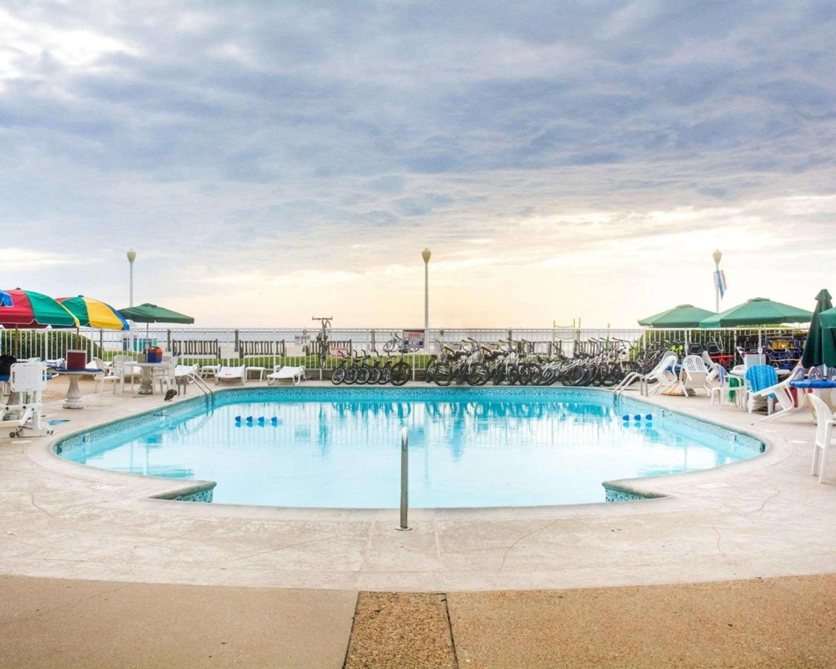 Swimming pool in Quality Inn & Suites Oceanfront