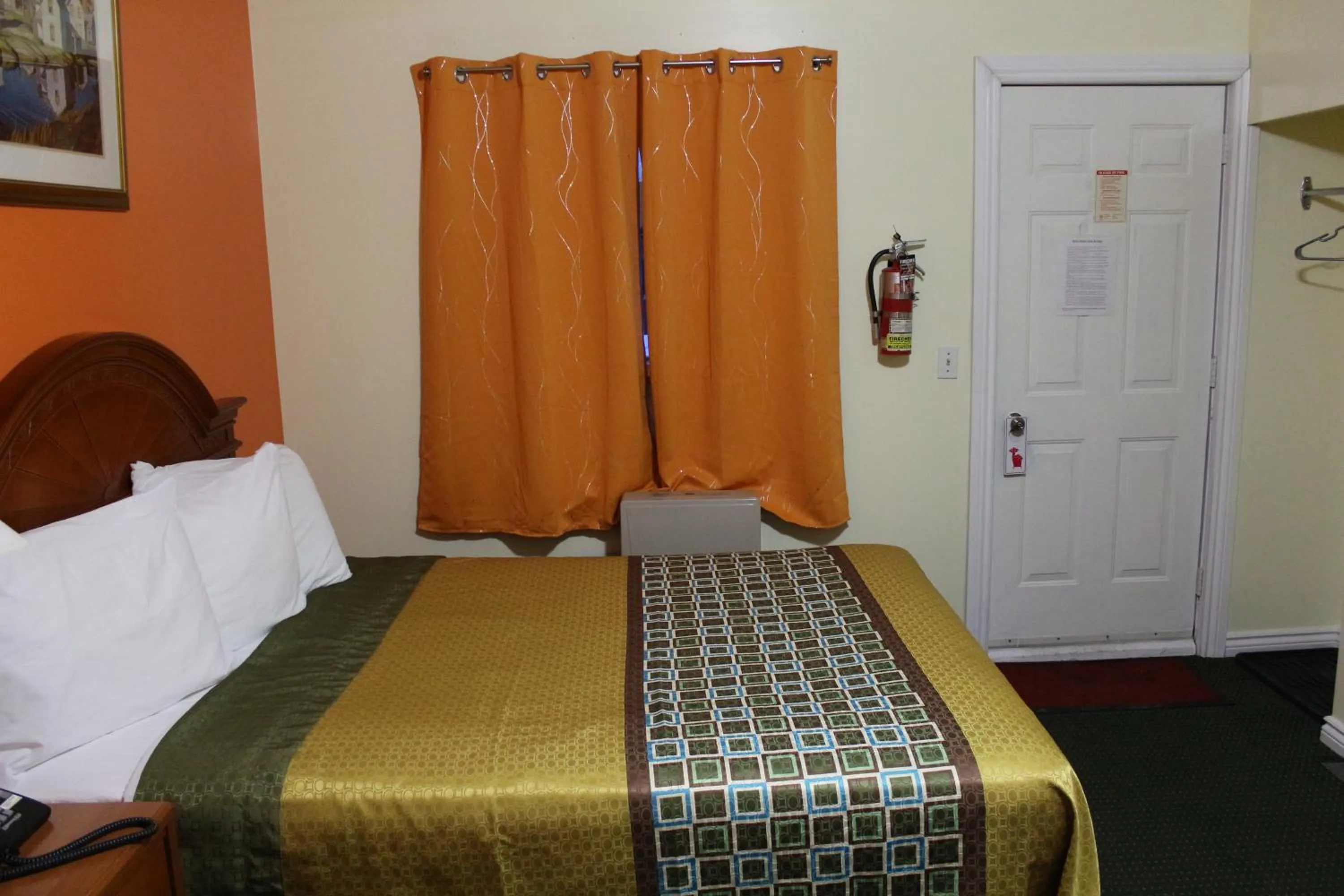 Bedroom, Bed in Norvic Motel