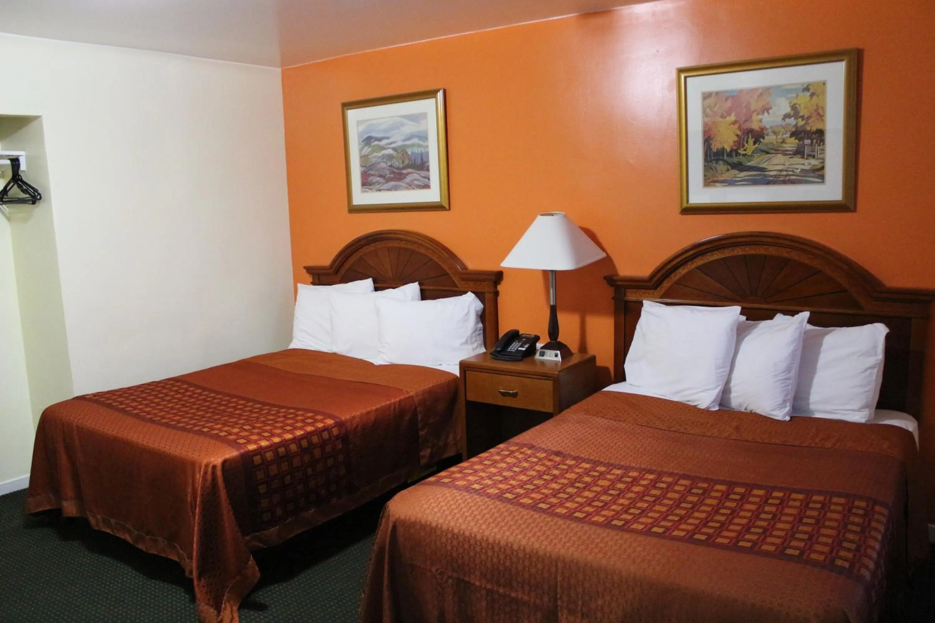 Bedroom, Bed in Norvic Motel