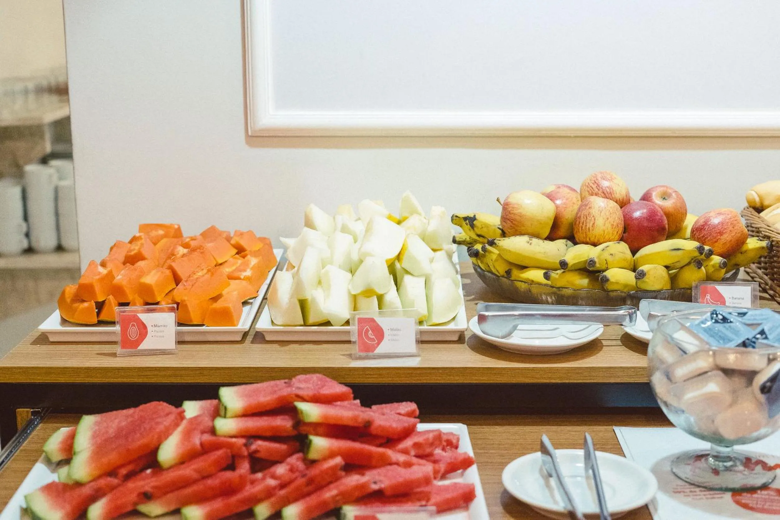 Food and drinks in CLH Suites Domingos Ferreira