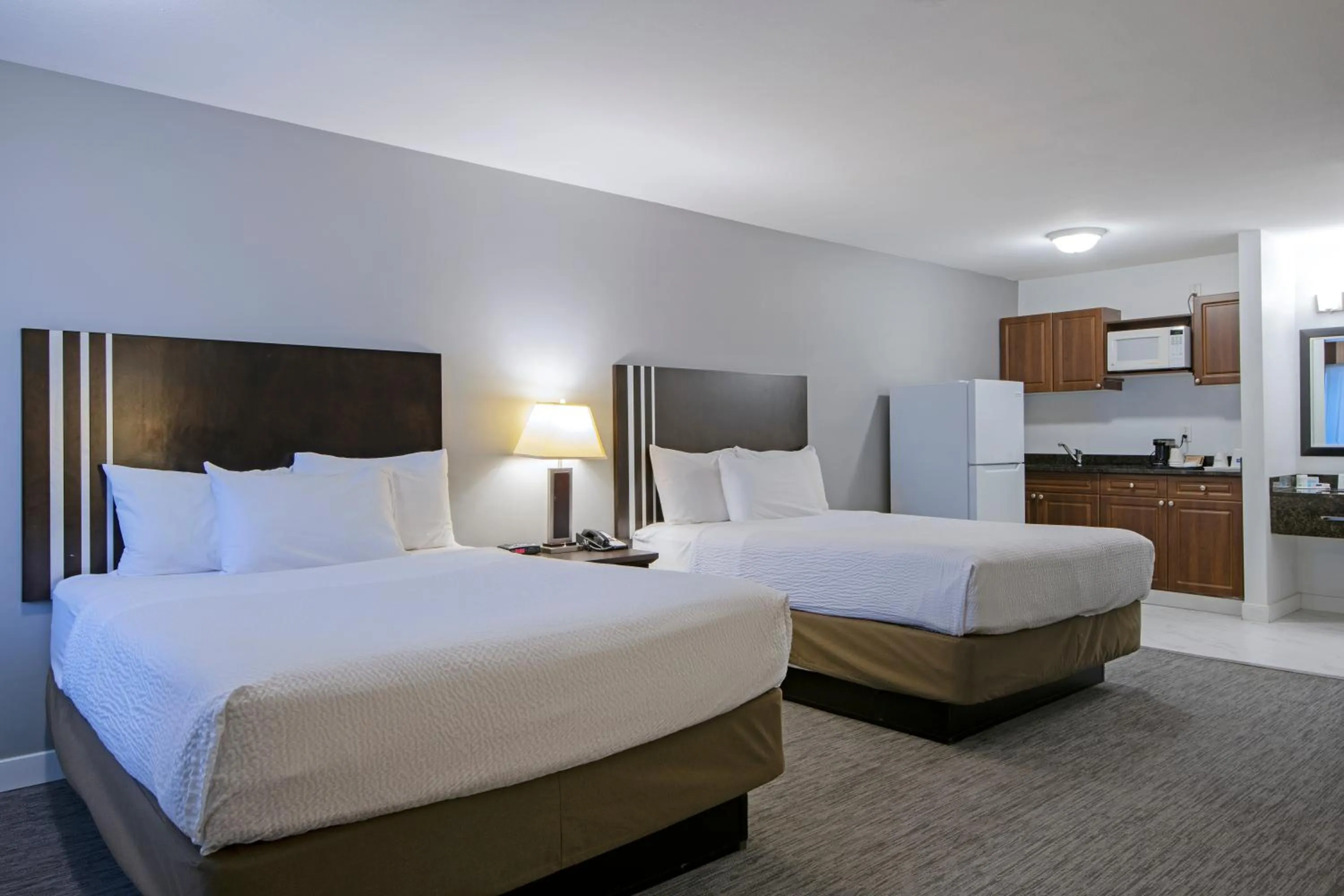 Bed in Travelodge by Wyndham Kamloops Mountview