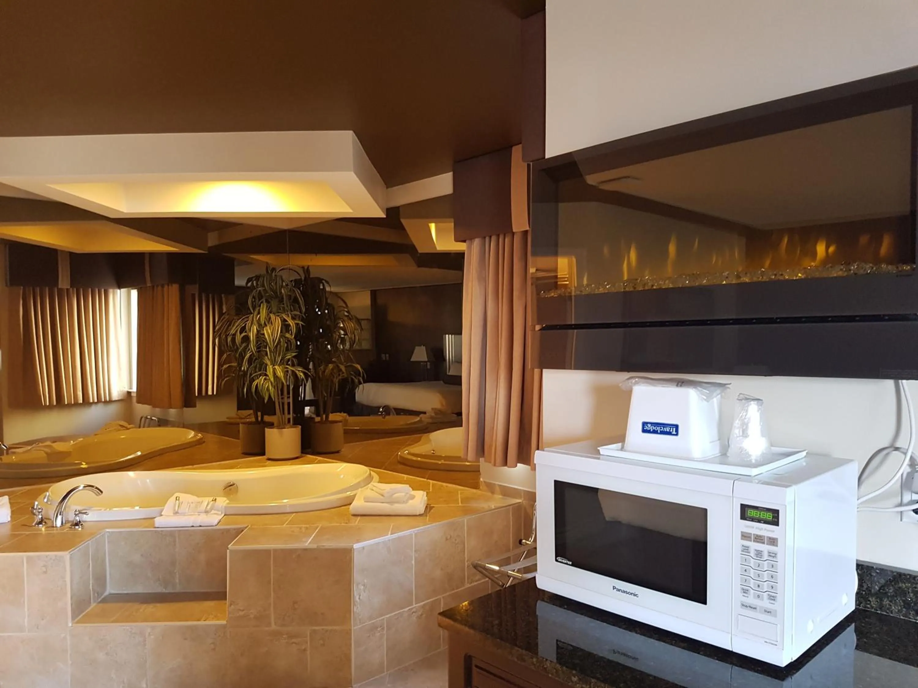 Hot Tub in Travelodge by Wyndham Kamloops Mountview