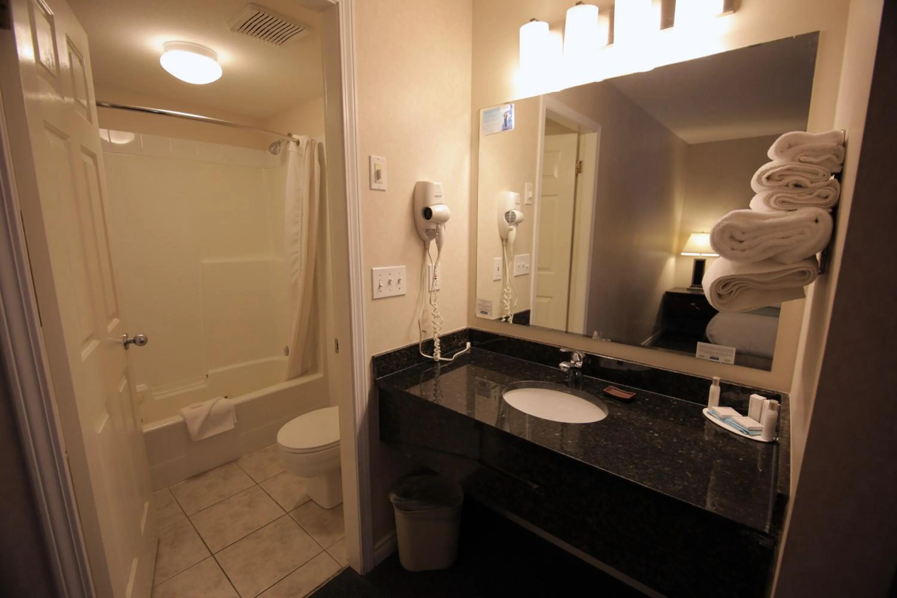 Bathroom in Travelodge by Wyndham Kamloops Mountview