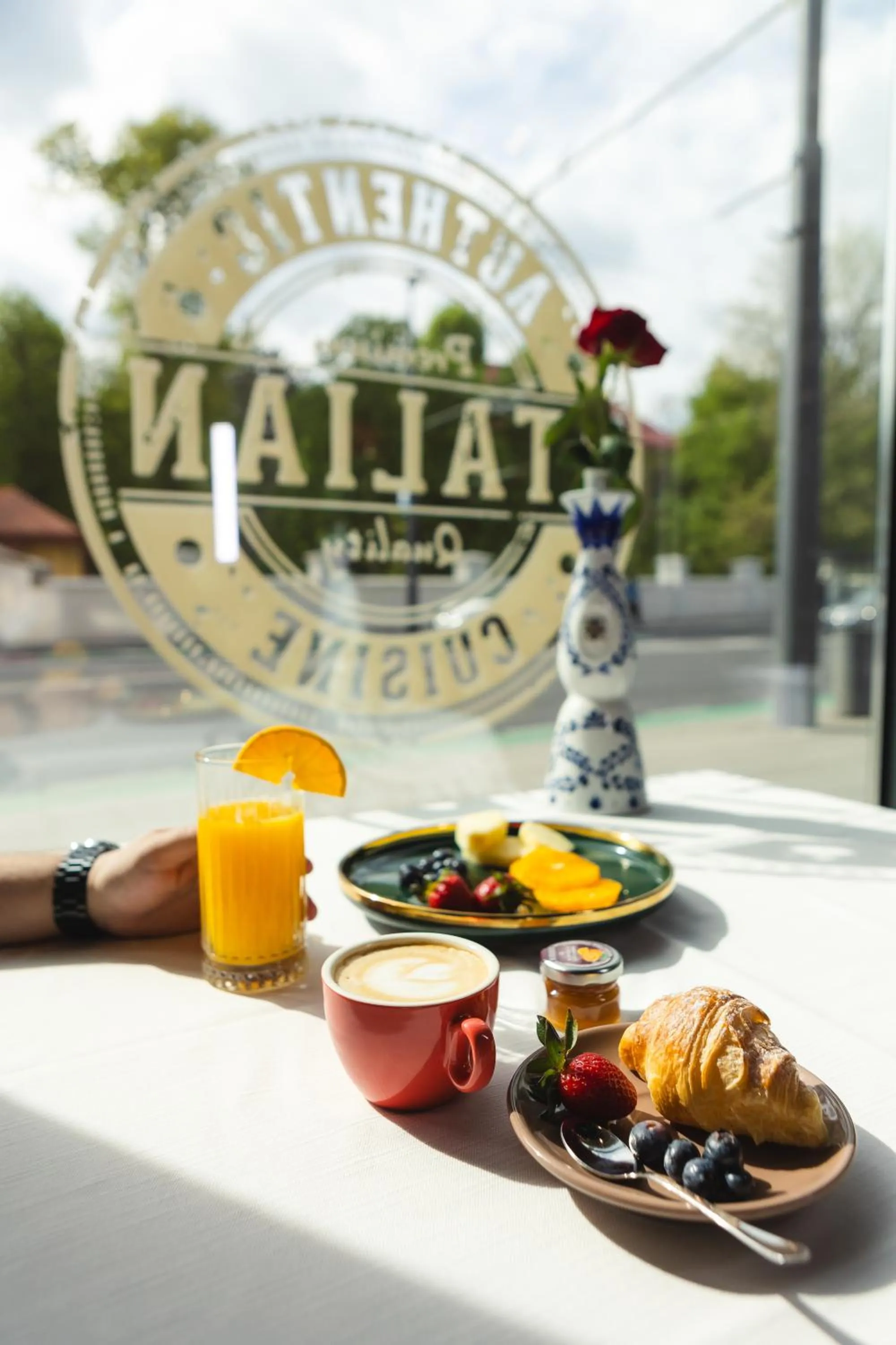 Breakfast in Hotel Platinia