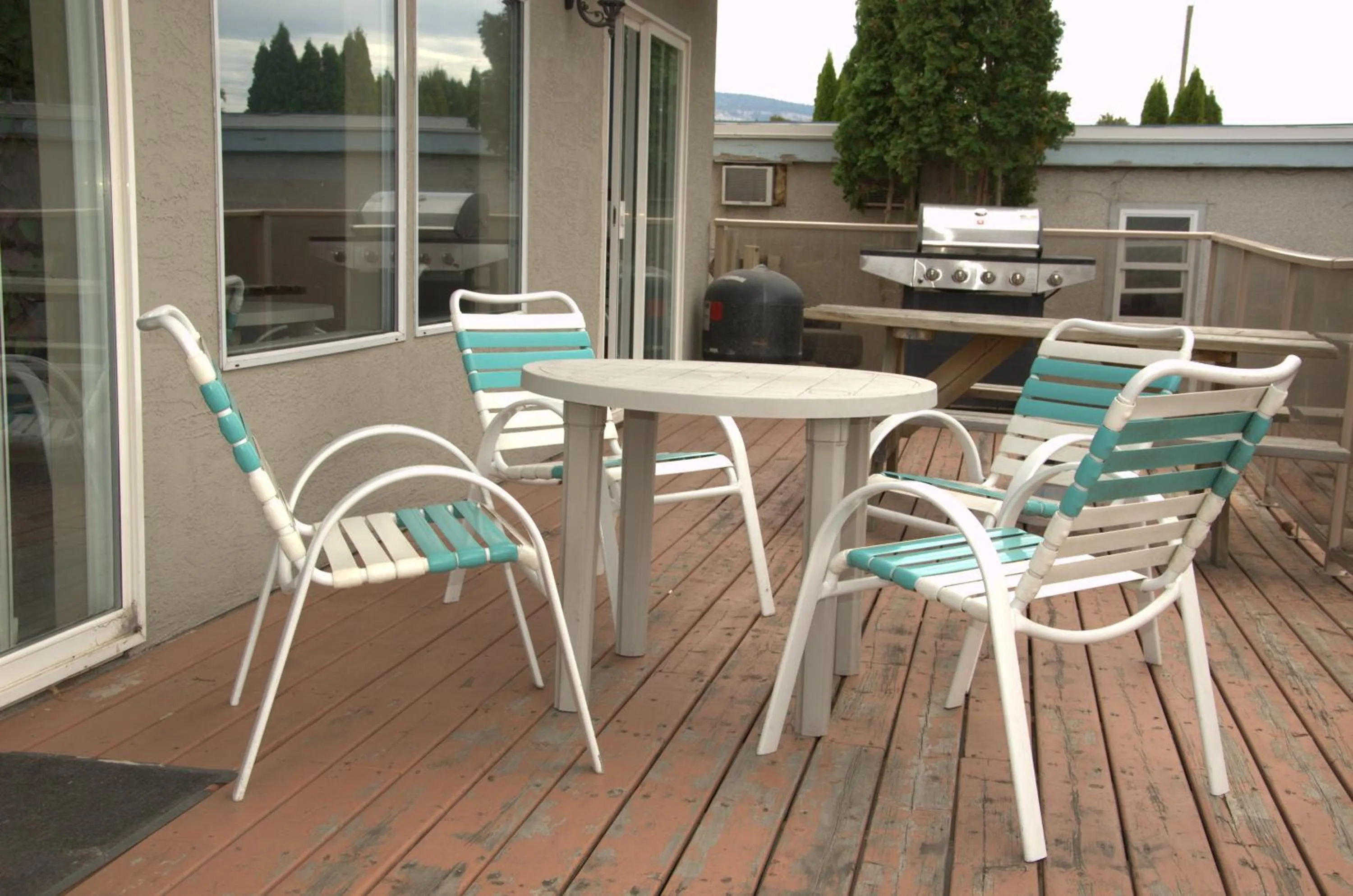 Patio in Best Budget Inn & Suites Kamloops