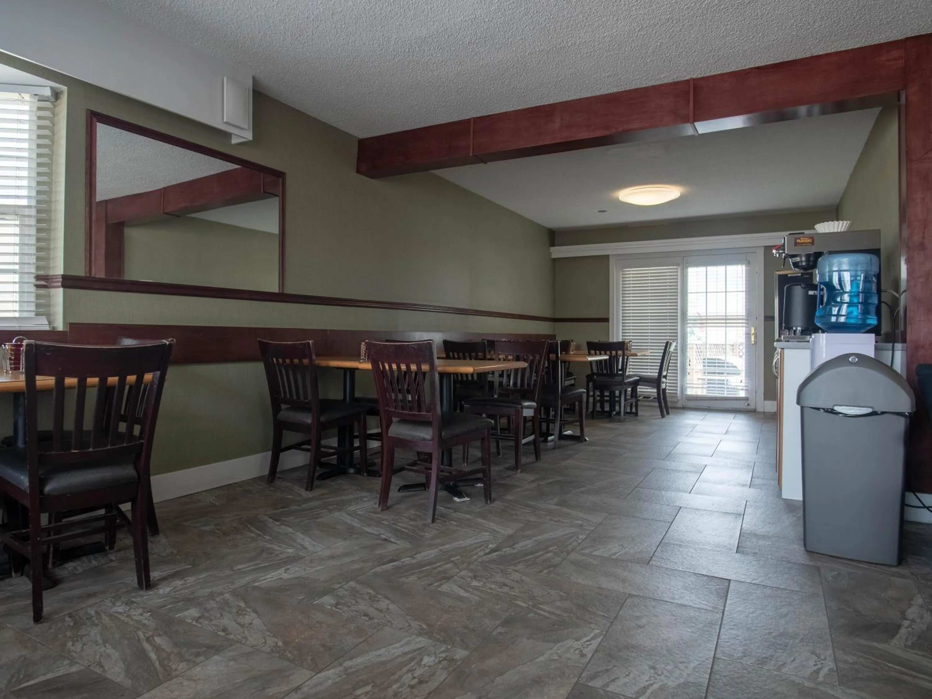 Restaurant/places to eat in Best Budget Inn & Suites Kamloops