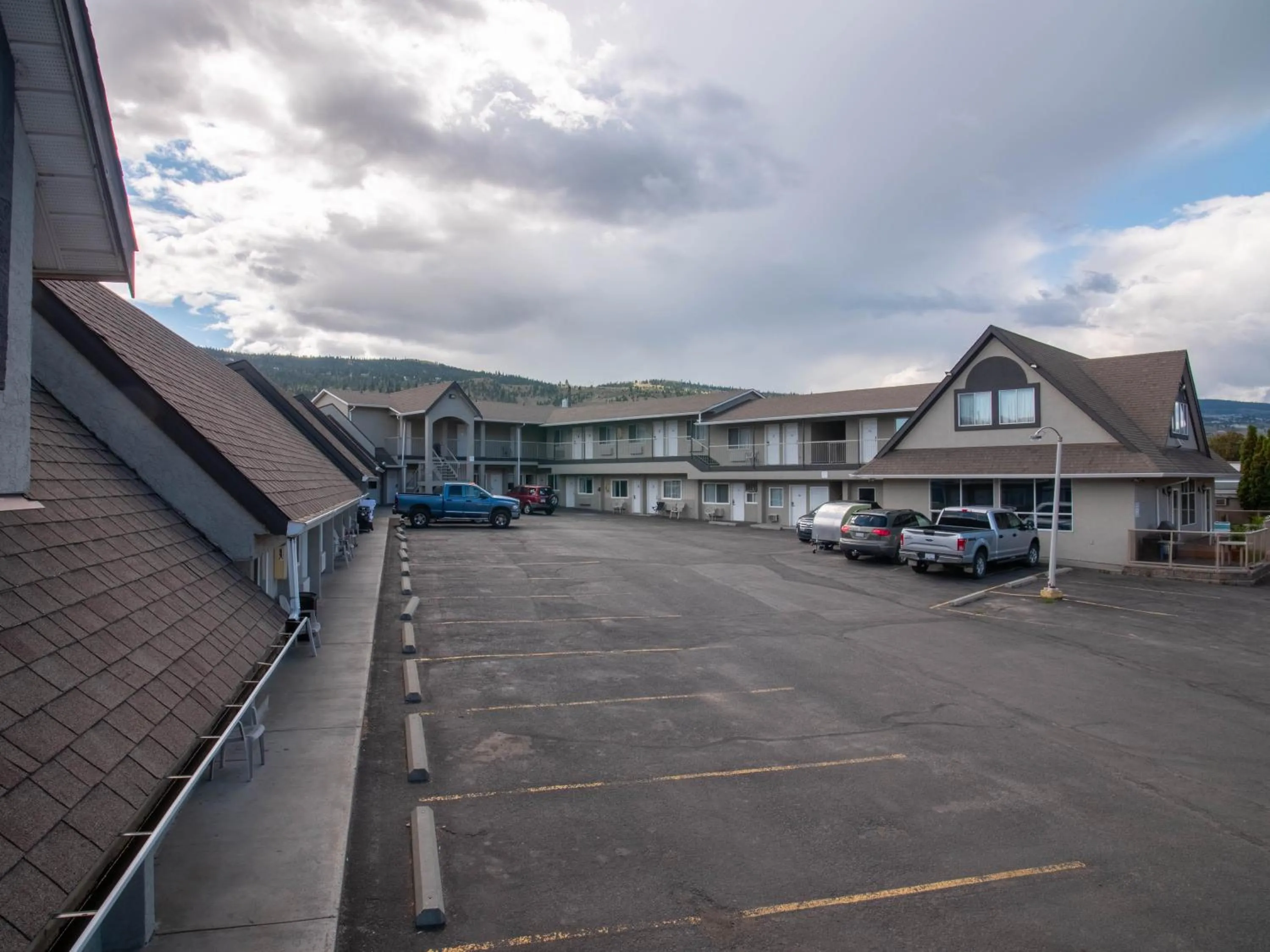 Best Budget Inn & Suites Kamloops