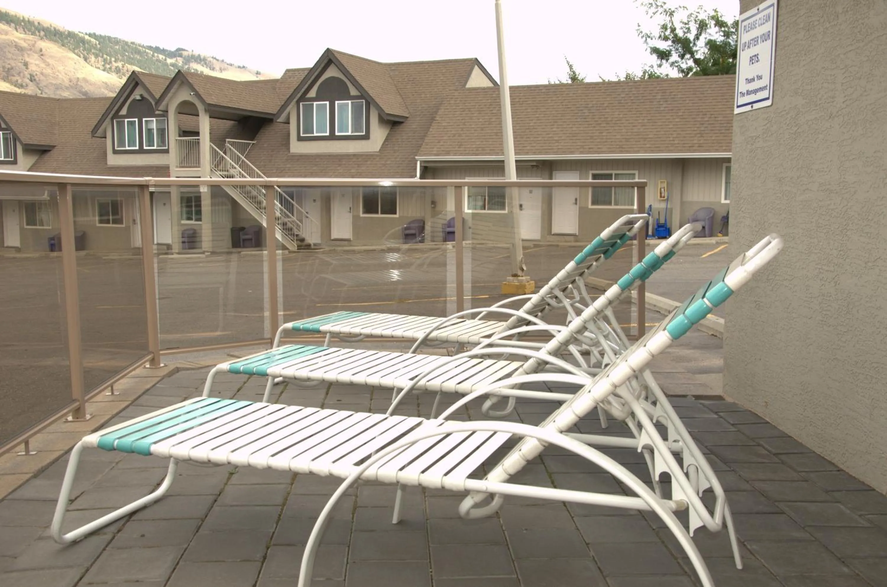 Day in Best Budget Inn & Suites Kamloops