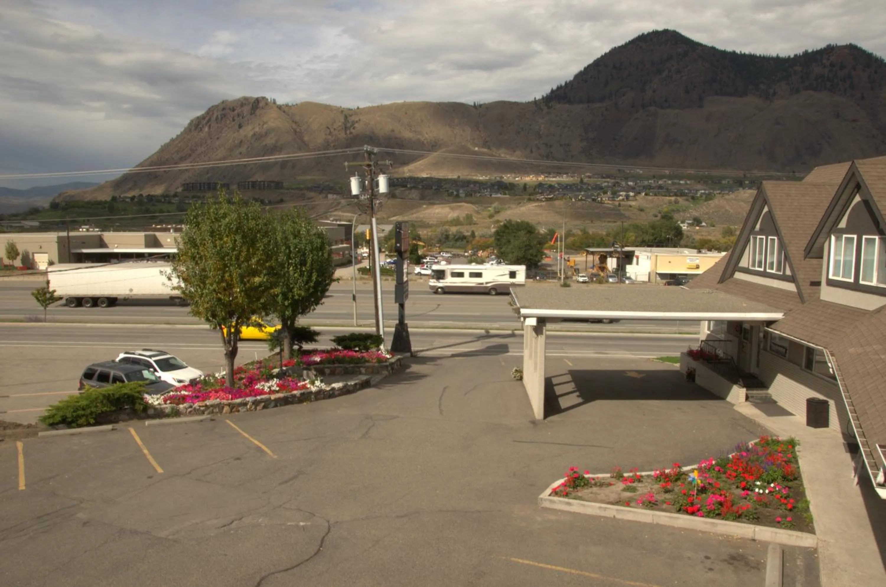 Property building in Best Budget Inn & Suites Kamloops