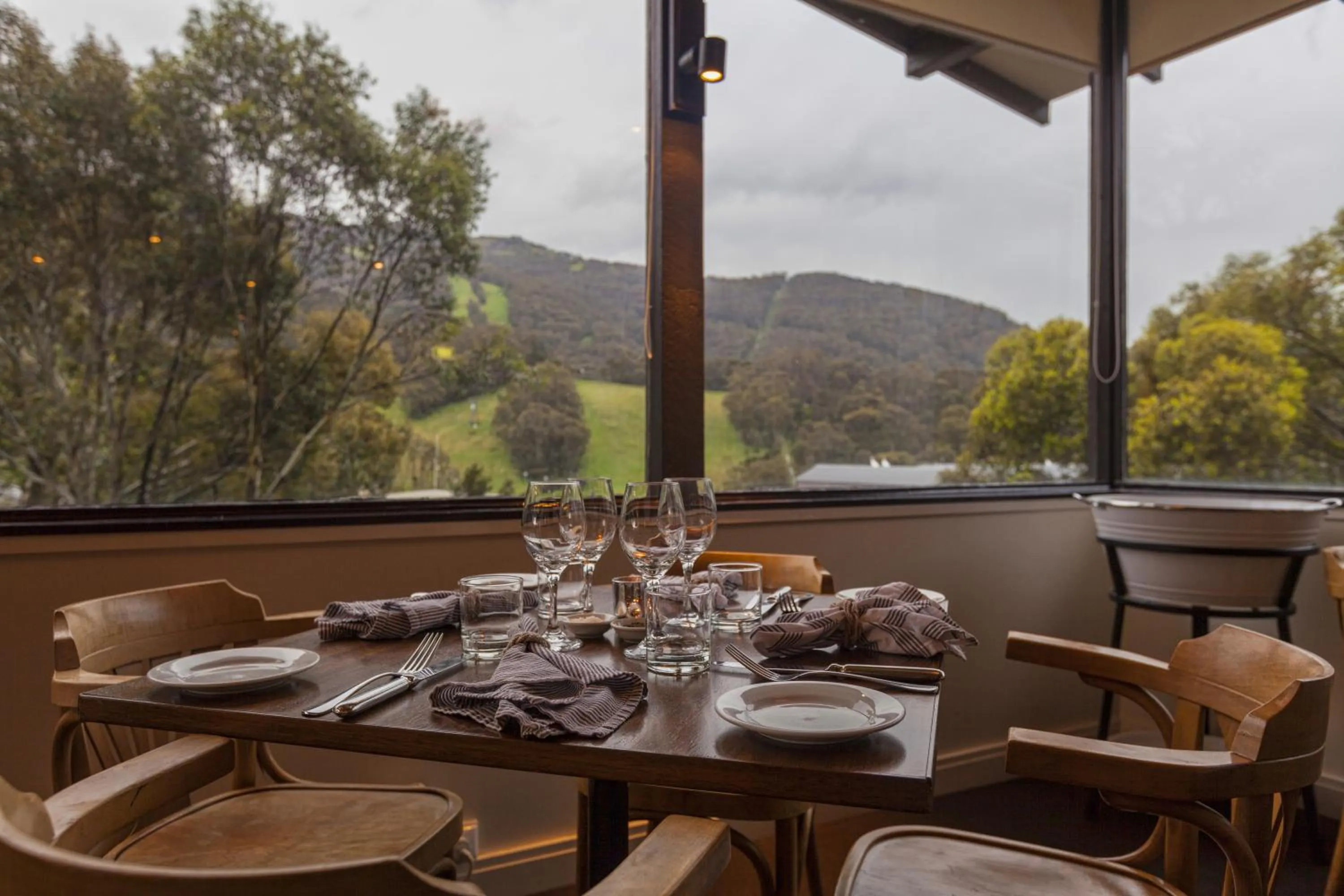 Restaurant/places to eat in The Denman Hotel in Thredbo