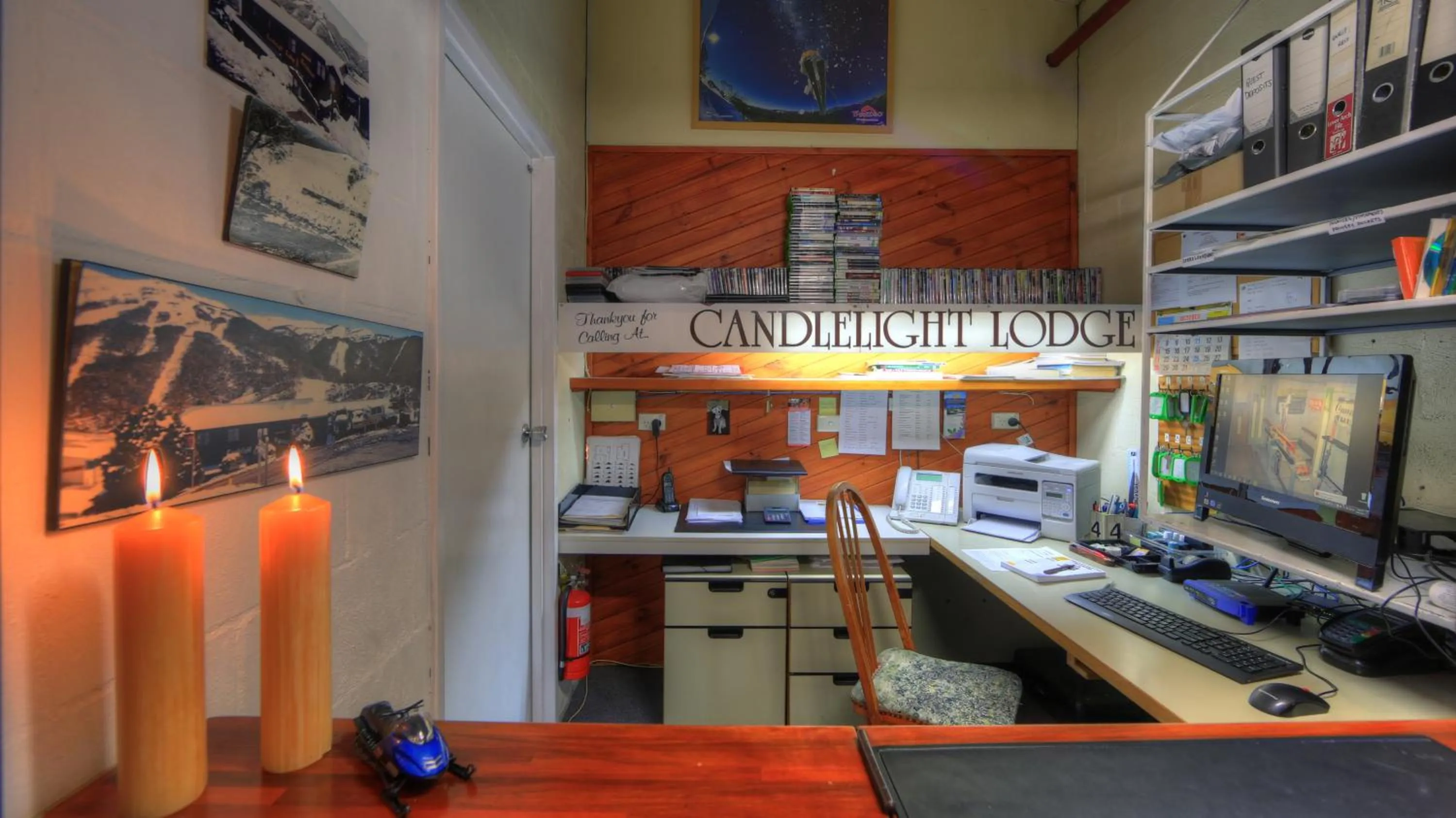 Lobby or reception in Candlelight Lodge