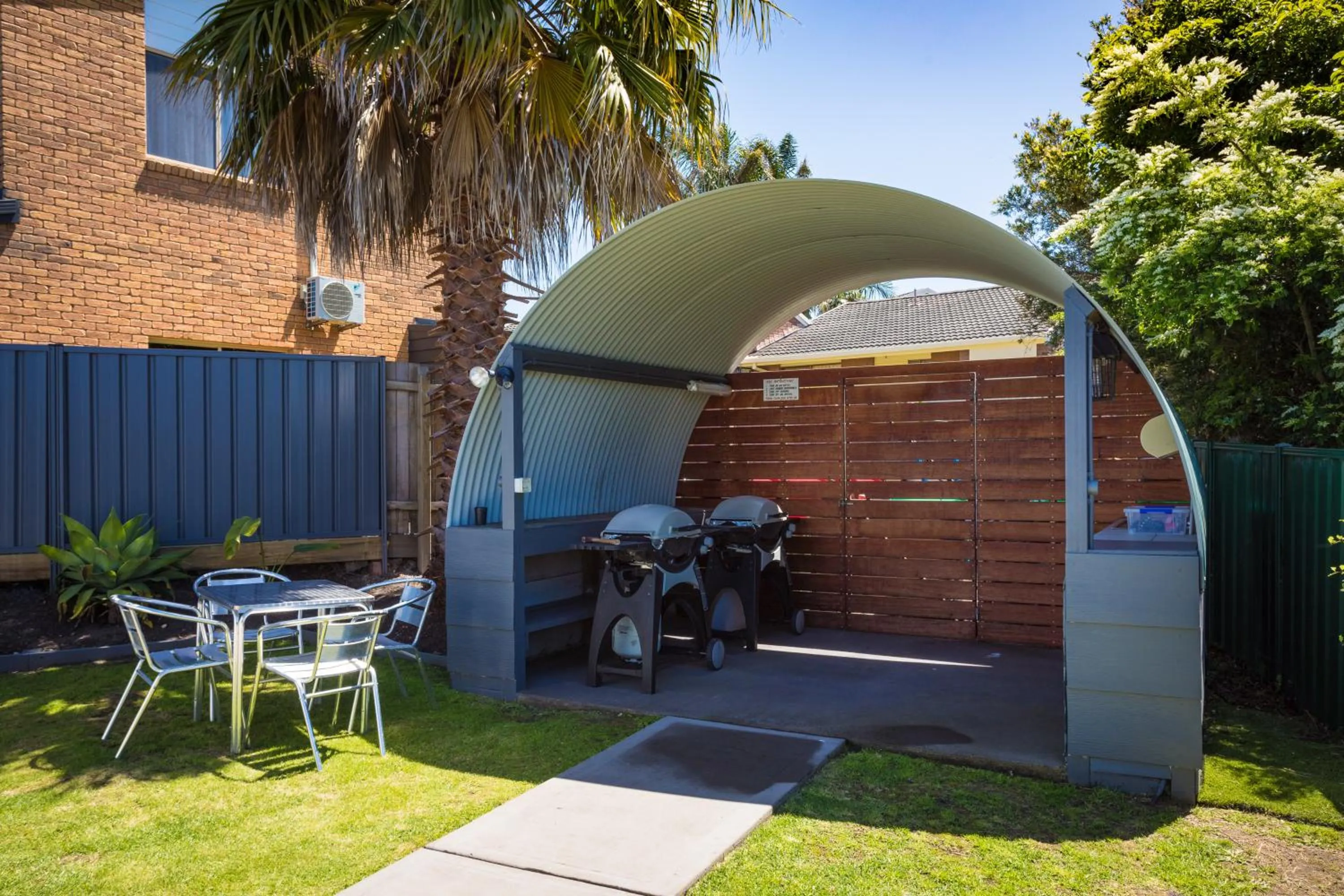 BBQ facilities in The Palms Apartments