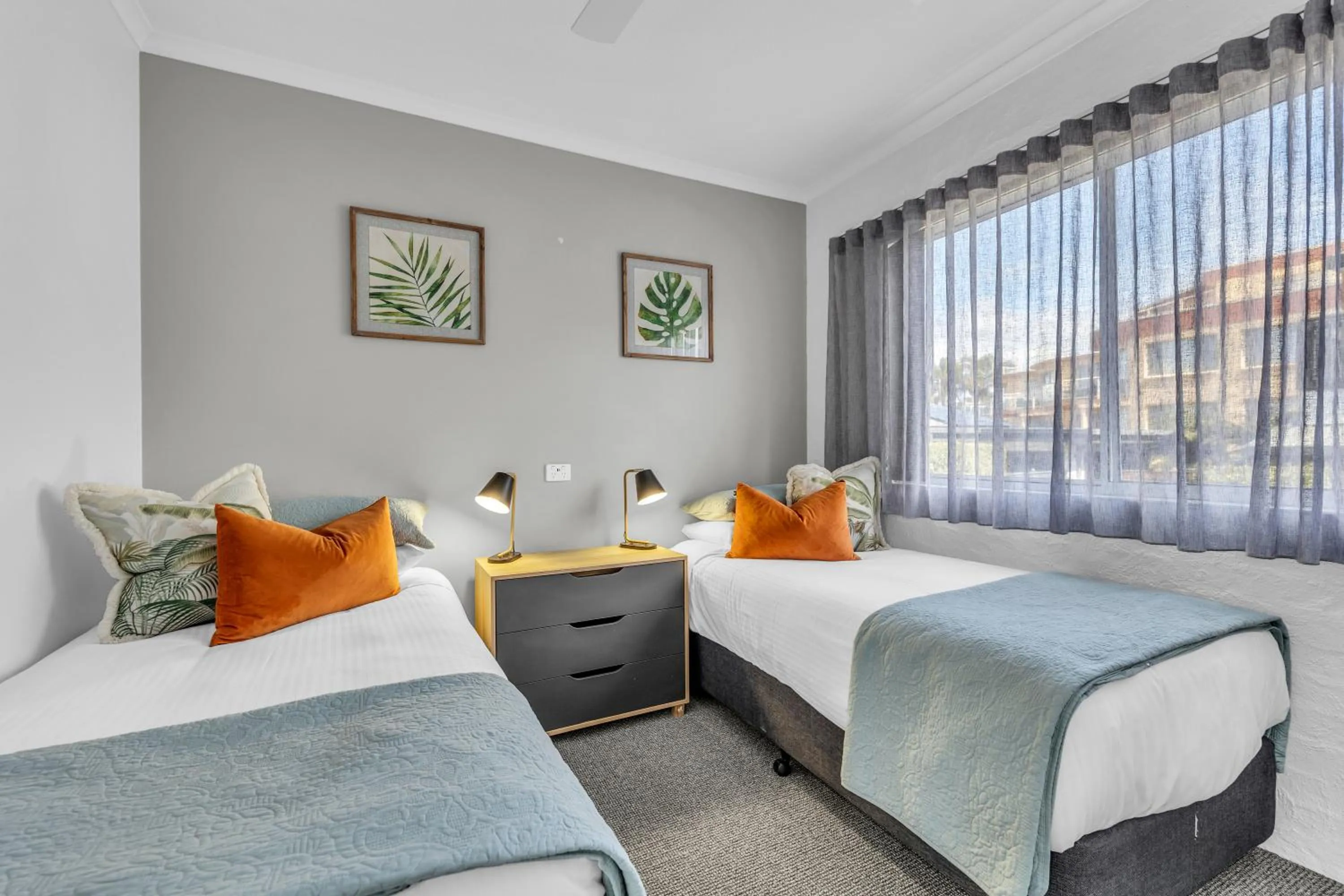 Bedroom, Bed in The Palms Apartments