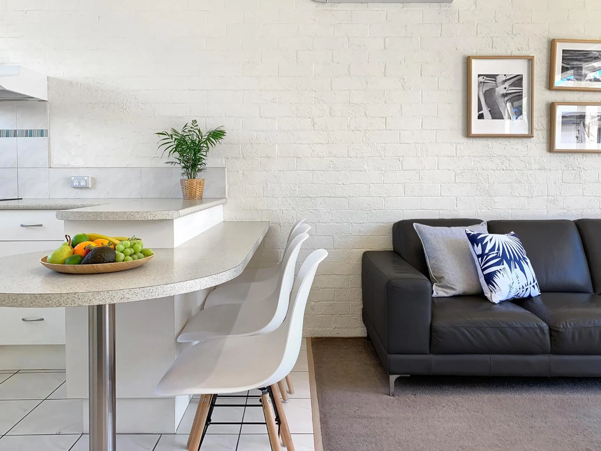 Dining area in Seashells Apartments Merimbula