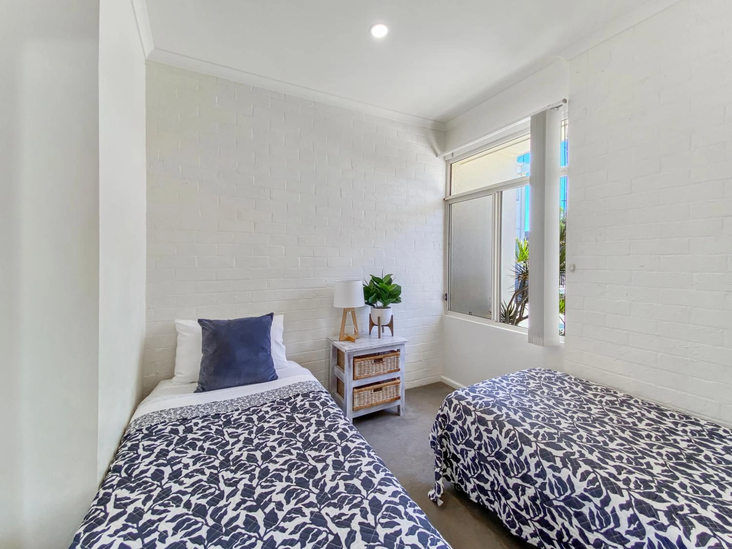 Bedroom, Bed in Seashells Apartments Merimbula