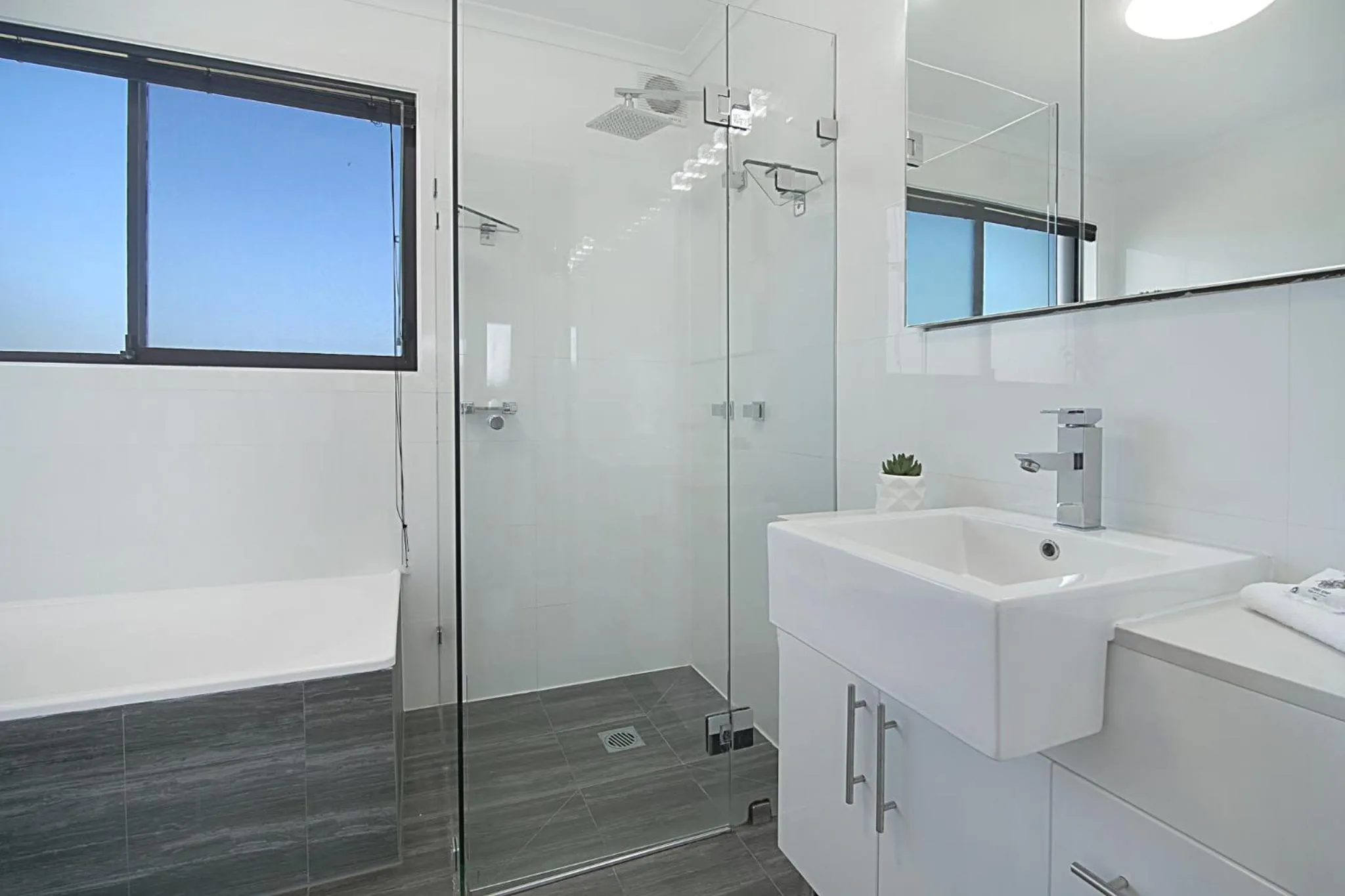 Bathroom in Eagle Heights Holiday Units
