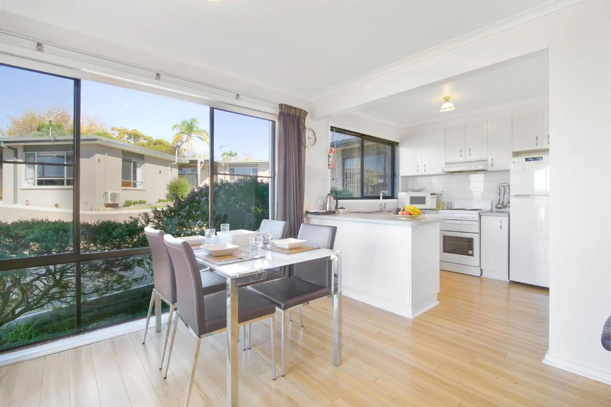 Kitchen or kitchenette in Eagle Heights Holiday Units