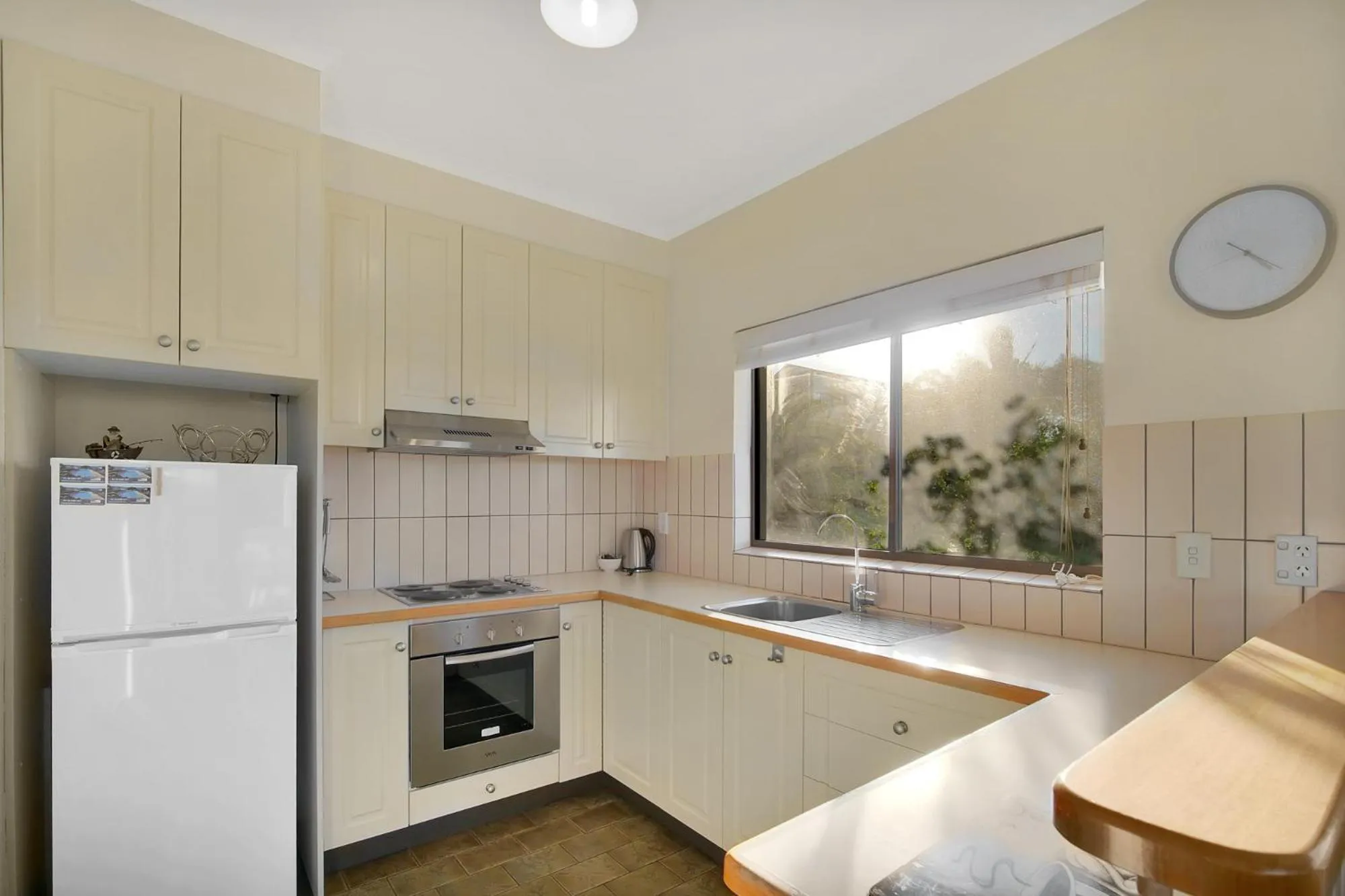 Kitchen or kitchenette in Eagle Heights Holiday Units